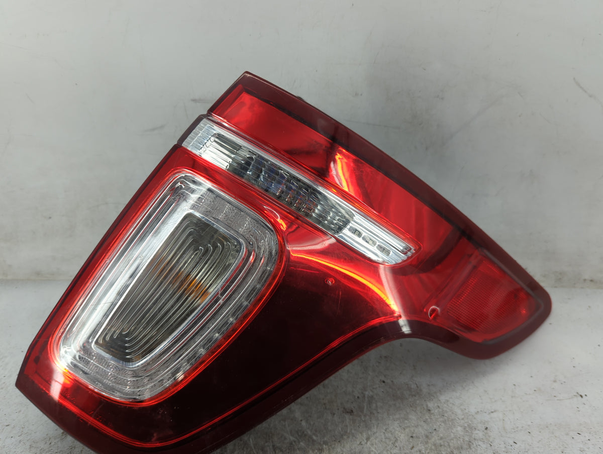 2011-2015 Ford Explorer Tail Light Assembly Passenger Right OEM P/N:BB53-13B504-A BB53-13404-A Fits Fits 2011 2012 2013 2014