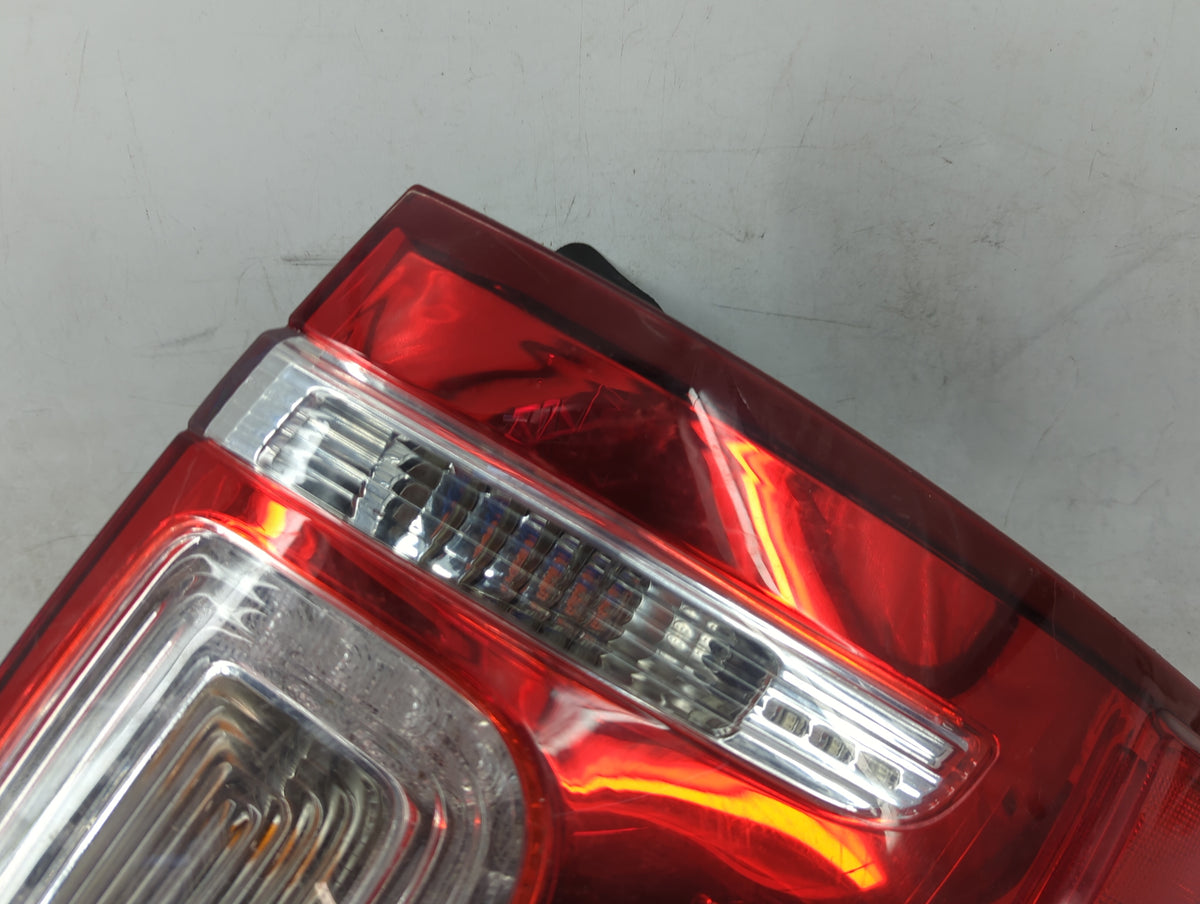 2011-2015 Ford Explorer Tail Light Assembly Passenger Right OEM P/N:BB53-13B504-A BB53-13404-A Fits Fits 2011 2012 2013 2014