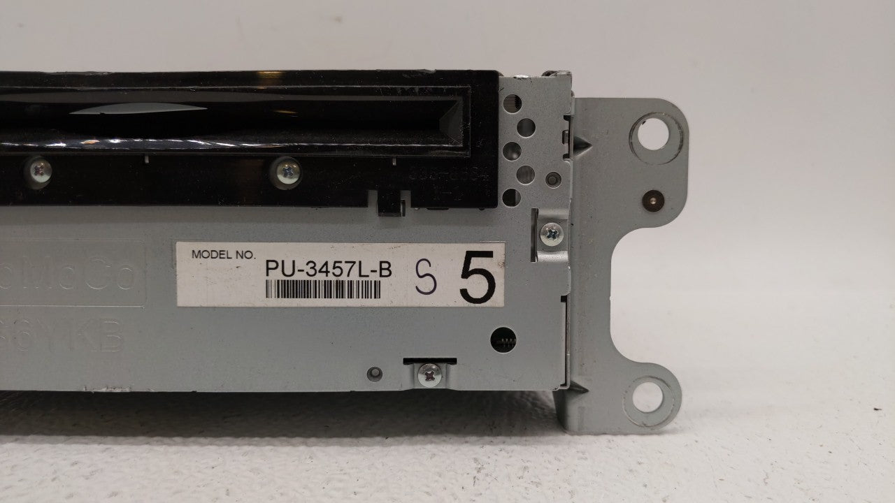 2012-2012 Ford Explorer Am Fm Cd Player Radio Receiver - Oemusedautoparts1.com