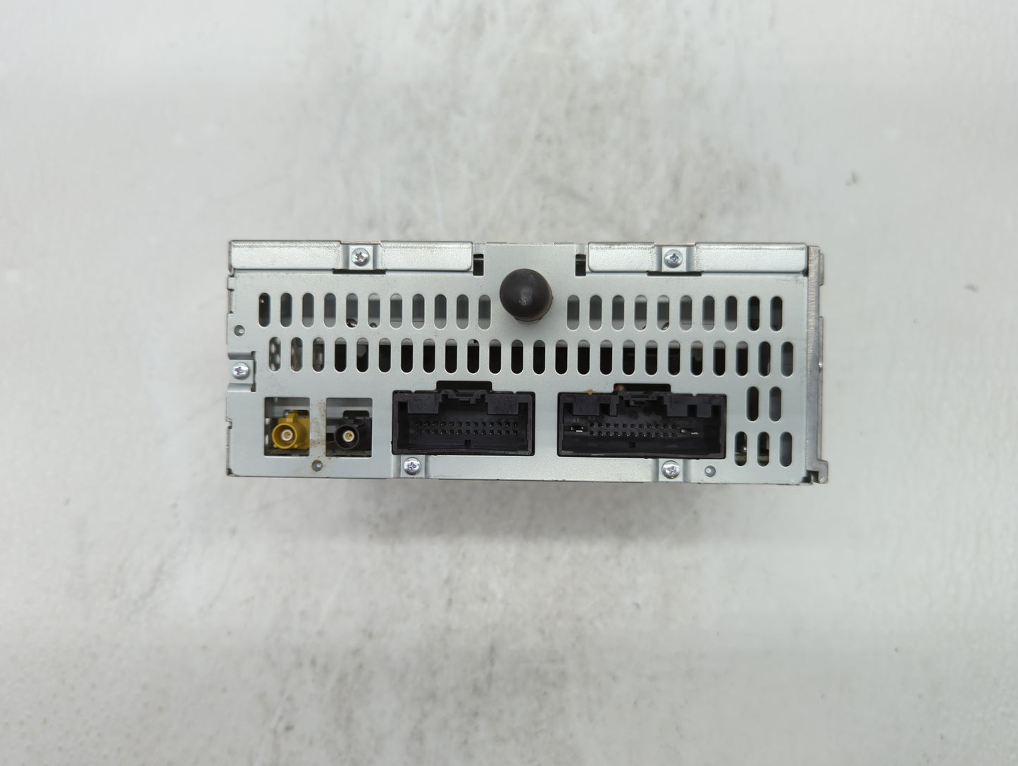 2012-2012 Ford Explorer Am Fm Cd Player Radio Receiver - Oemusedautoparts1.com