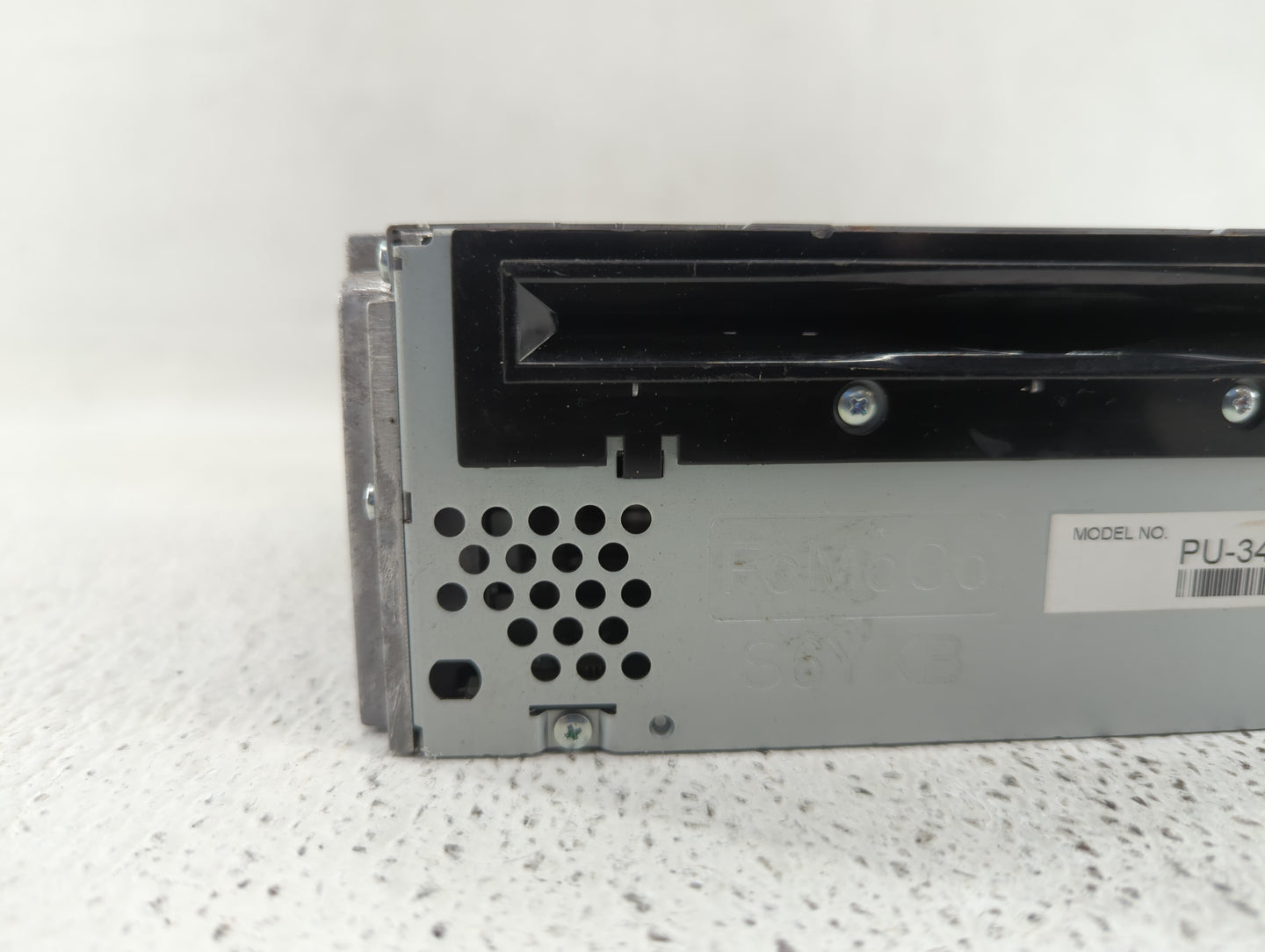 2012-2012 Ford Explorer Am Fm Cd Player Radio Receiver - Oemusedautoparts1.com
