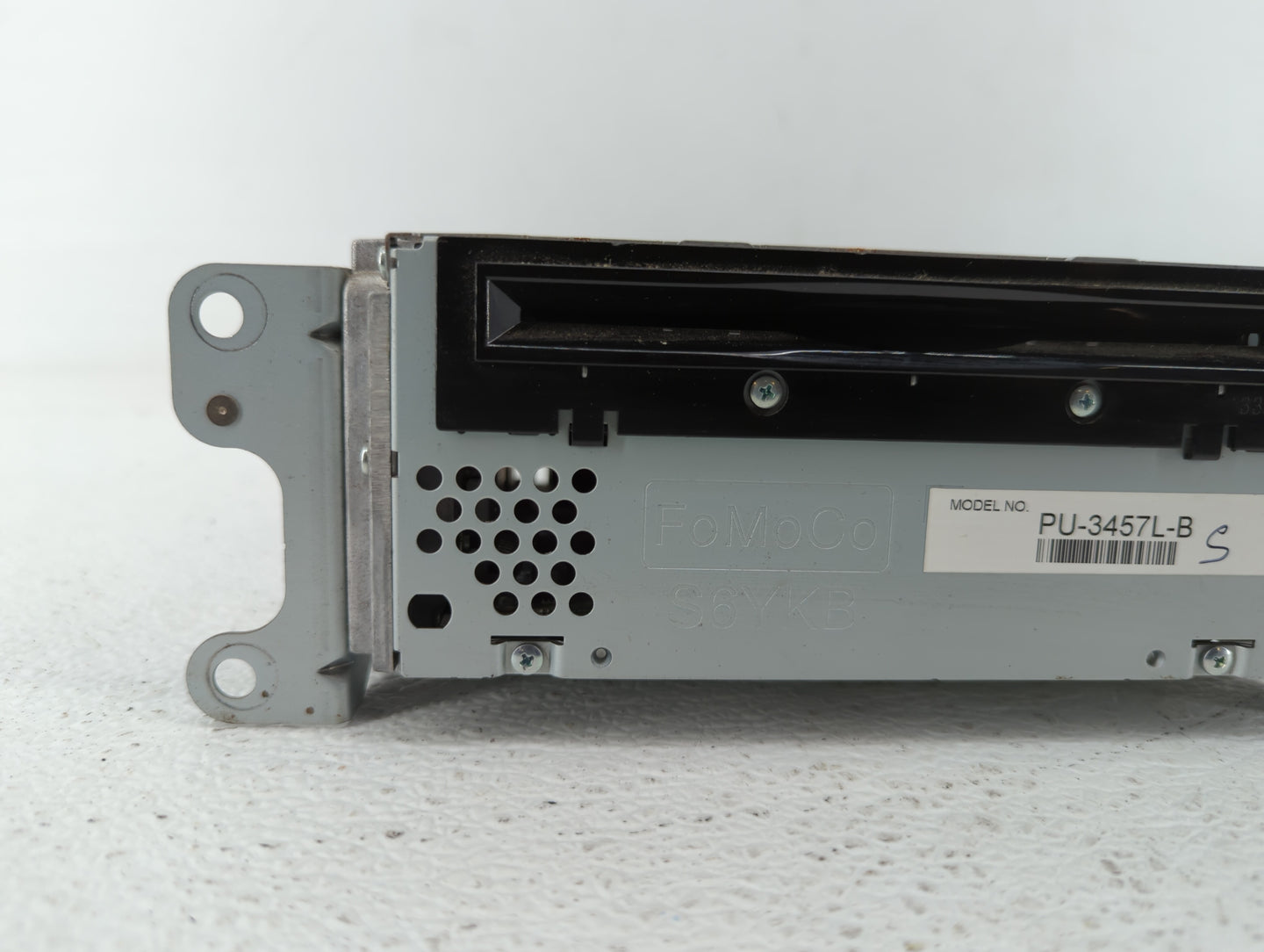 2012-2012 Ford Explorer Am Fm Cd Player Radio Receiver - Oemusedautoparts1.com
