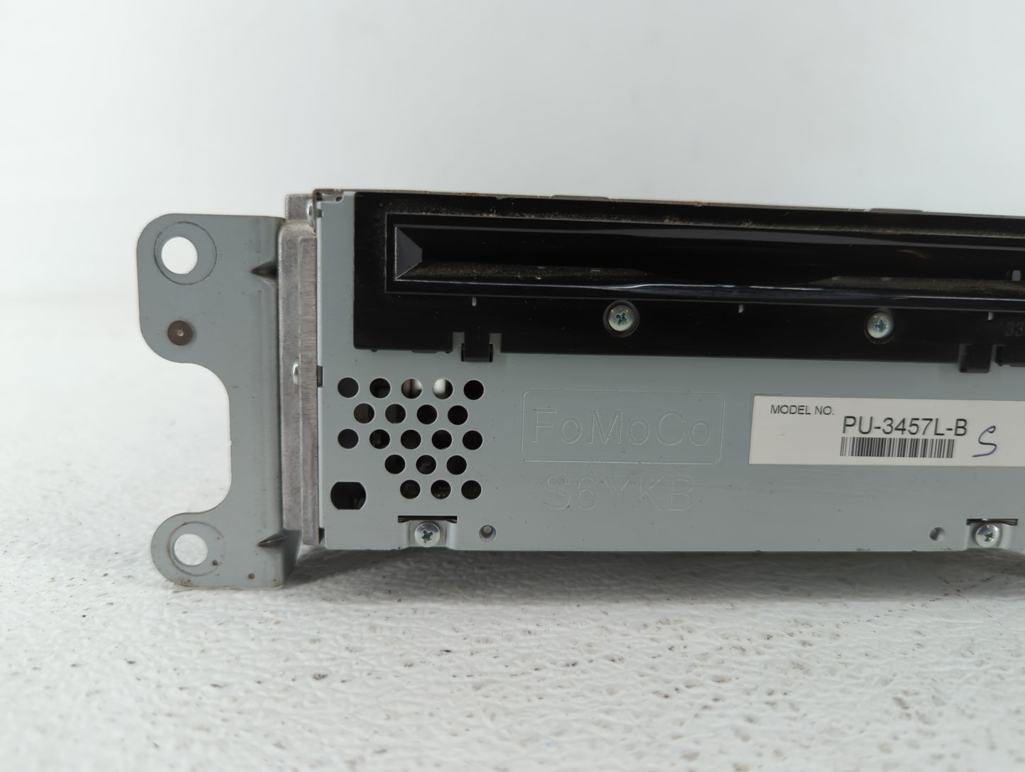 2012-2012 Ford Explorer Am Fm Cd Player Radio Receiver - Oemusedautoparts1.com