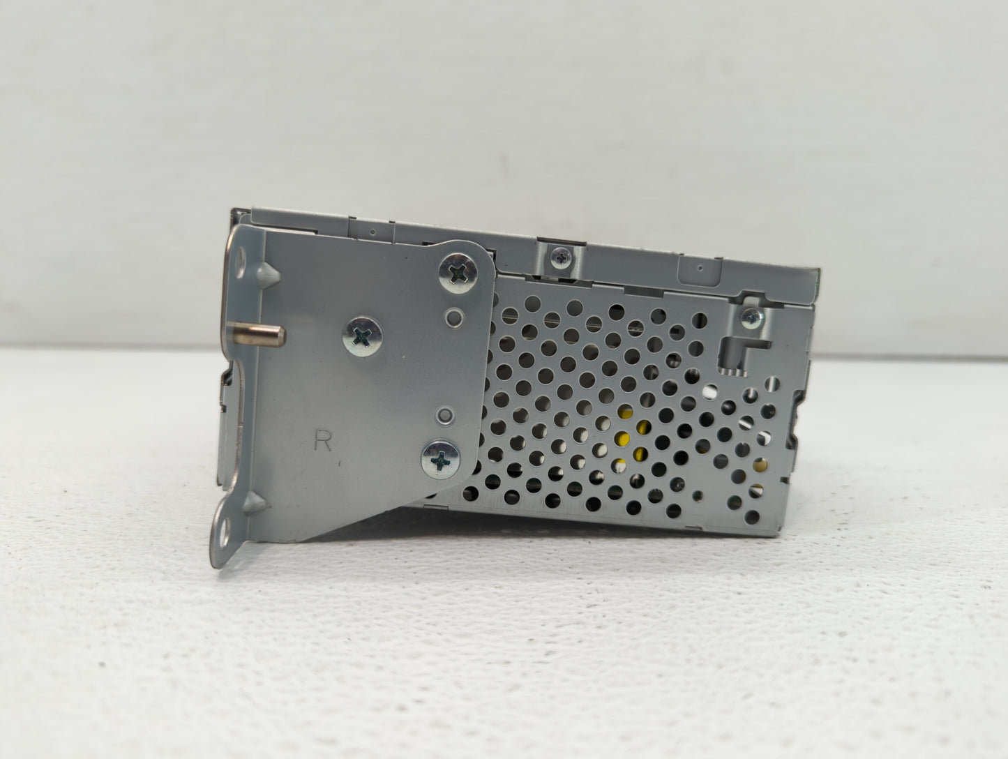 2012-2012 Ford Explorer Am Fm Cd Player Radio Receiver - Oemusedautoparts1.com