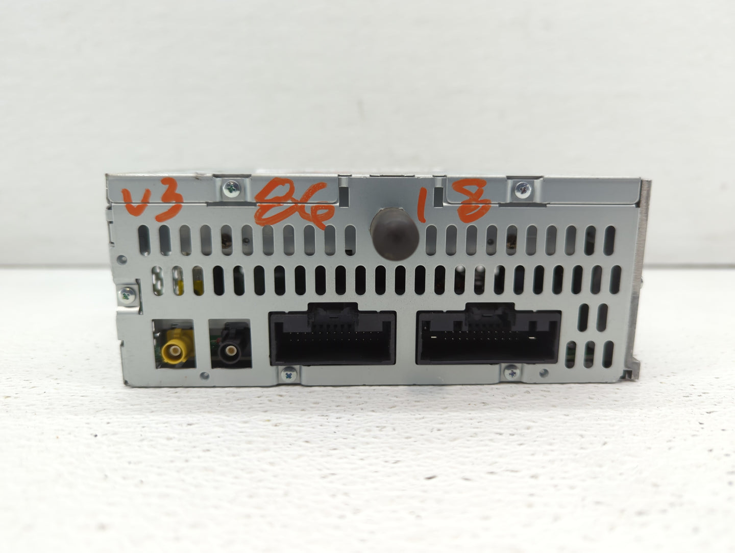 2012-2012 Ford Explorer Am Fm Cd Player Radio Receiver - Oemusedautoparts1.com