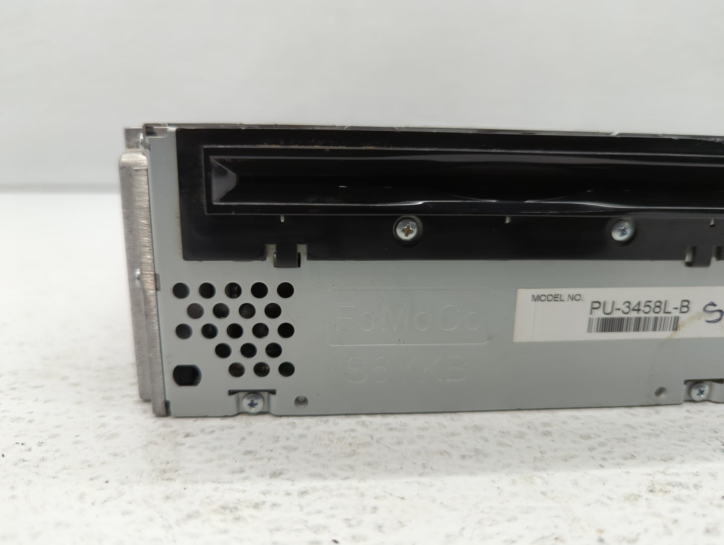 2012-2012 Ford Explorer Am Fm Cd Player Radio Receiver - Oemusedautoparts1.com