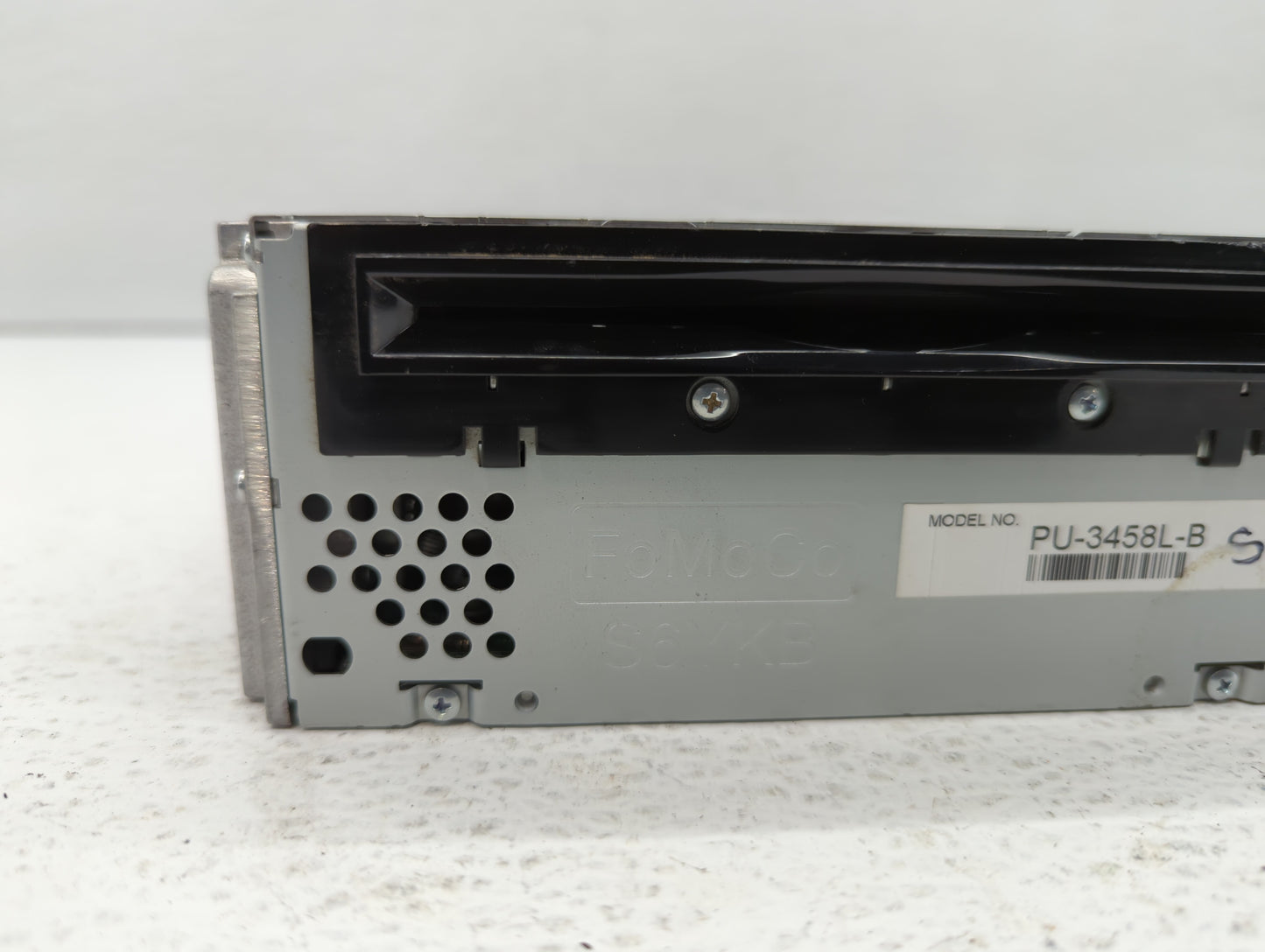 2012-2012 Ford Explorer Am Fm Cd Player Radio Receiver - Oemusedautoparts1.com
