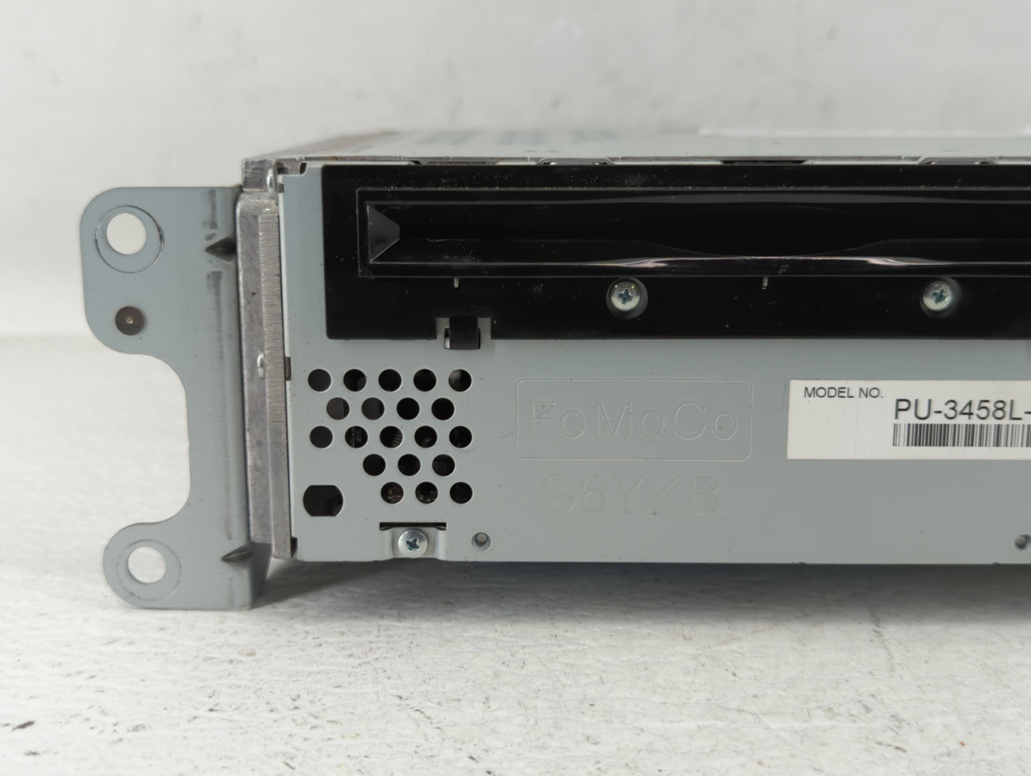 2012-2012 Ford Explorer Am Fm Cd Player Radio Receiver - Oemusedautoparts1.com