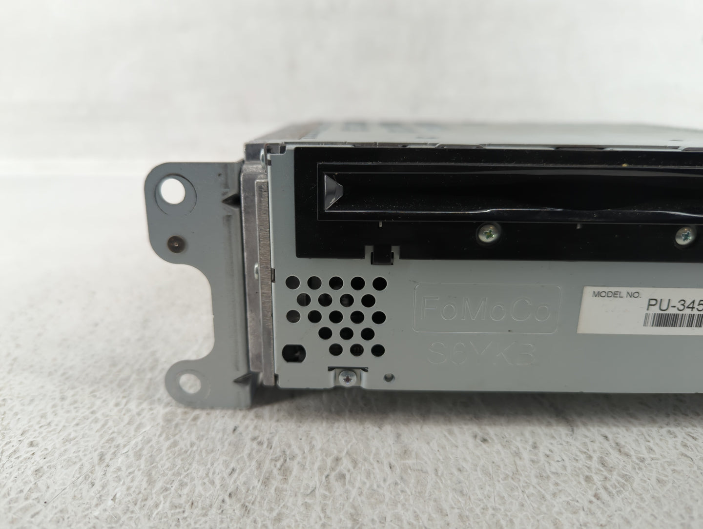 2012-2012 Ford Explorer Am Fm Cd Player Radio Receiver - Oemusedautoparts1.com
