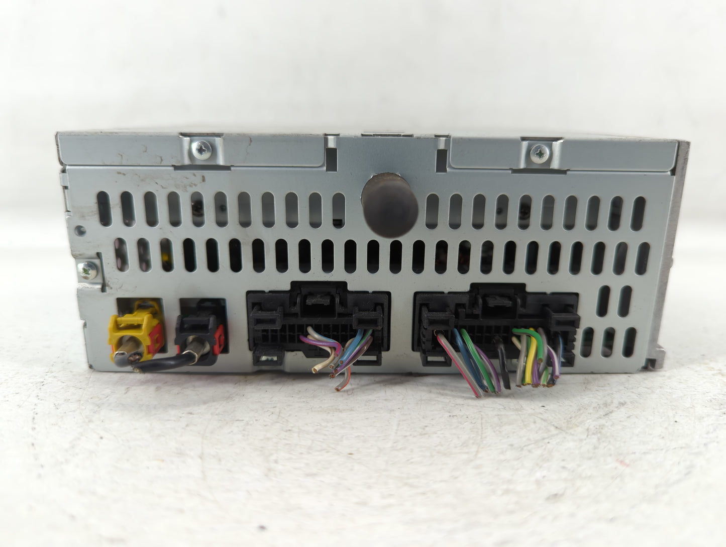 2012-2012 Ford Explorer Am Fm Cd Player Radio Receiver - Oemusedautoparts1.com