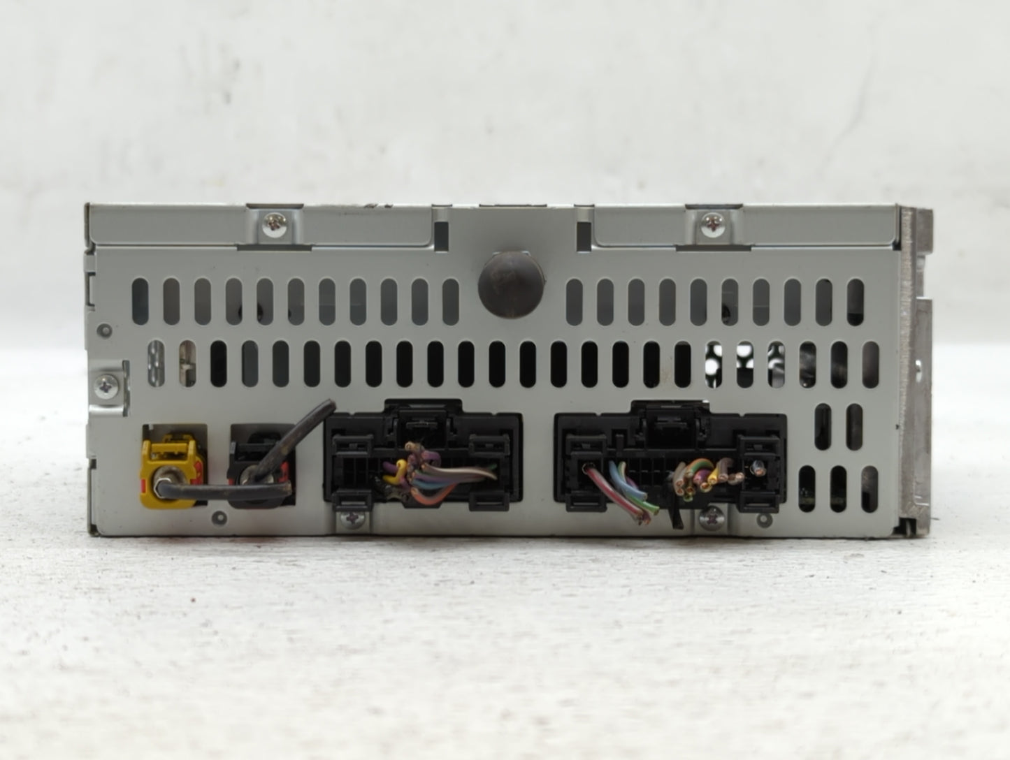 2012-2012 Ford Explorer Am Fm Cd Player Radio Receiver - Oemusedautoparts1.com