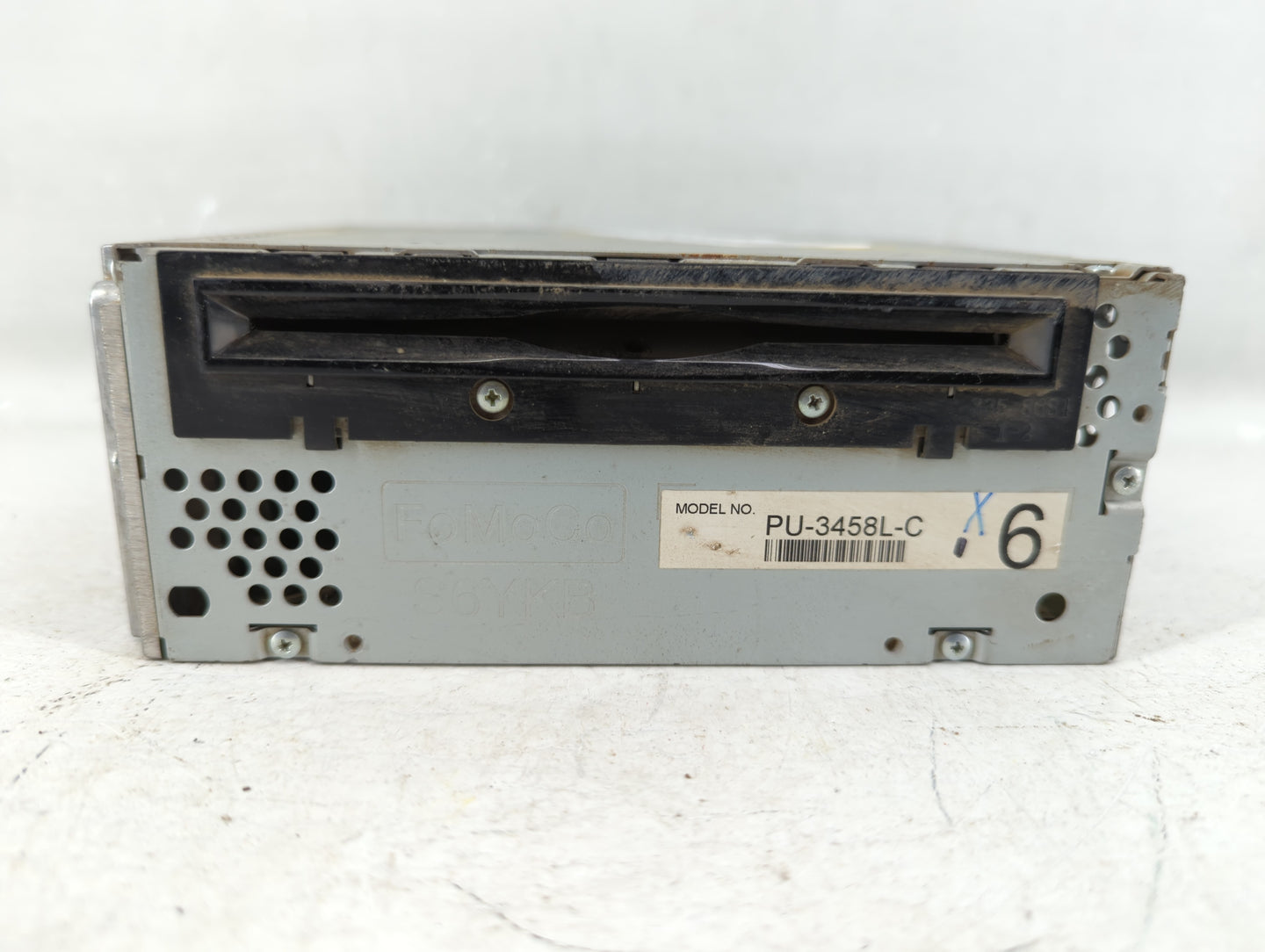 2012-2012 Ford Explorer Am Fm Cd Player Radio Receiver - Oemusedautoparts1.com