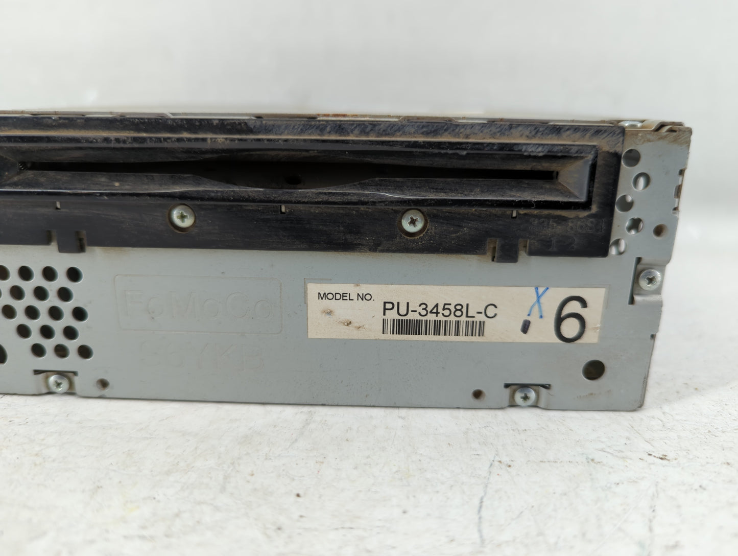 2012-2012 Ford Explorer Am Fm Cd Player Radio Receiver - Oemusedautoparts1.com