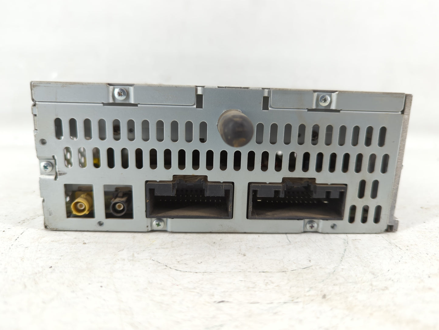 2012-2012 Ford Explorer Am Fm Cd Player Radio Receiver - Oemusedautoparts1.com