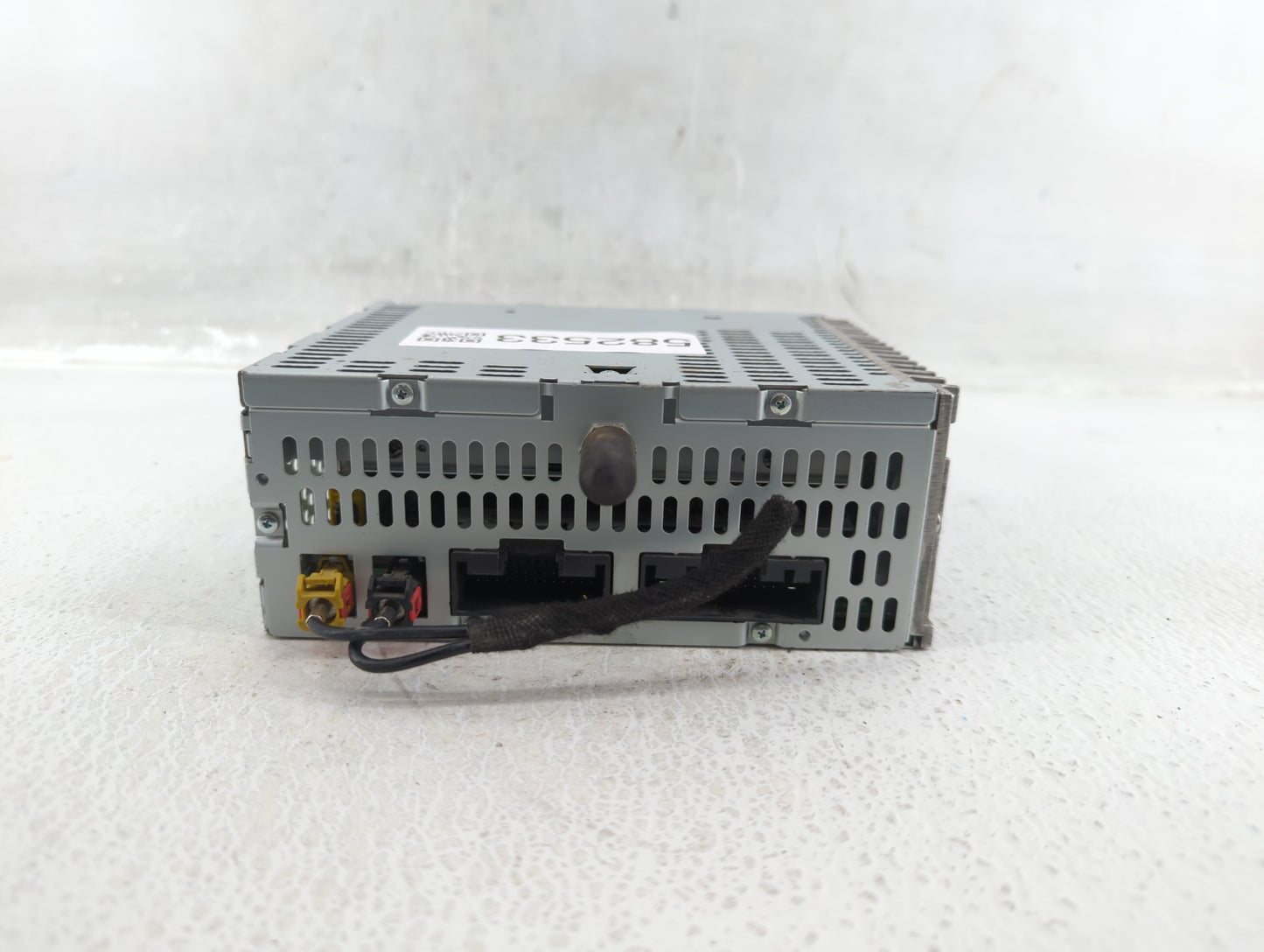 2012-2012 Ford Explorer Am Fm Cd Player Radio Receiver - Oemusedautoparts1.com