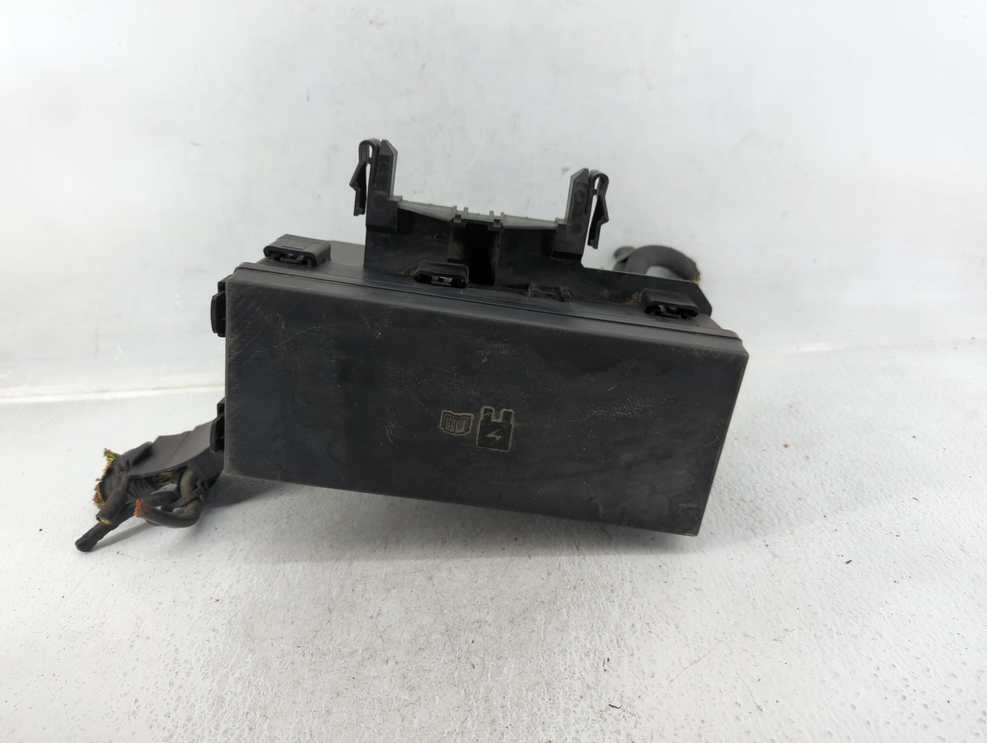 2011-2012 Ford Explorer Fusebox Fuse Box Panel Relay Module Fits Fits 2011 2012 OEM Used Auto Parts - Oemusedautoparts1.com