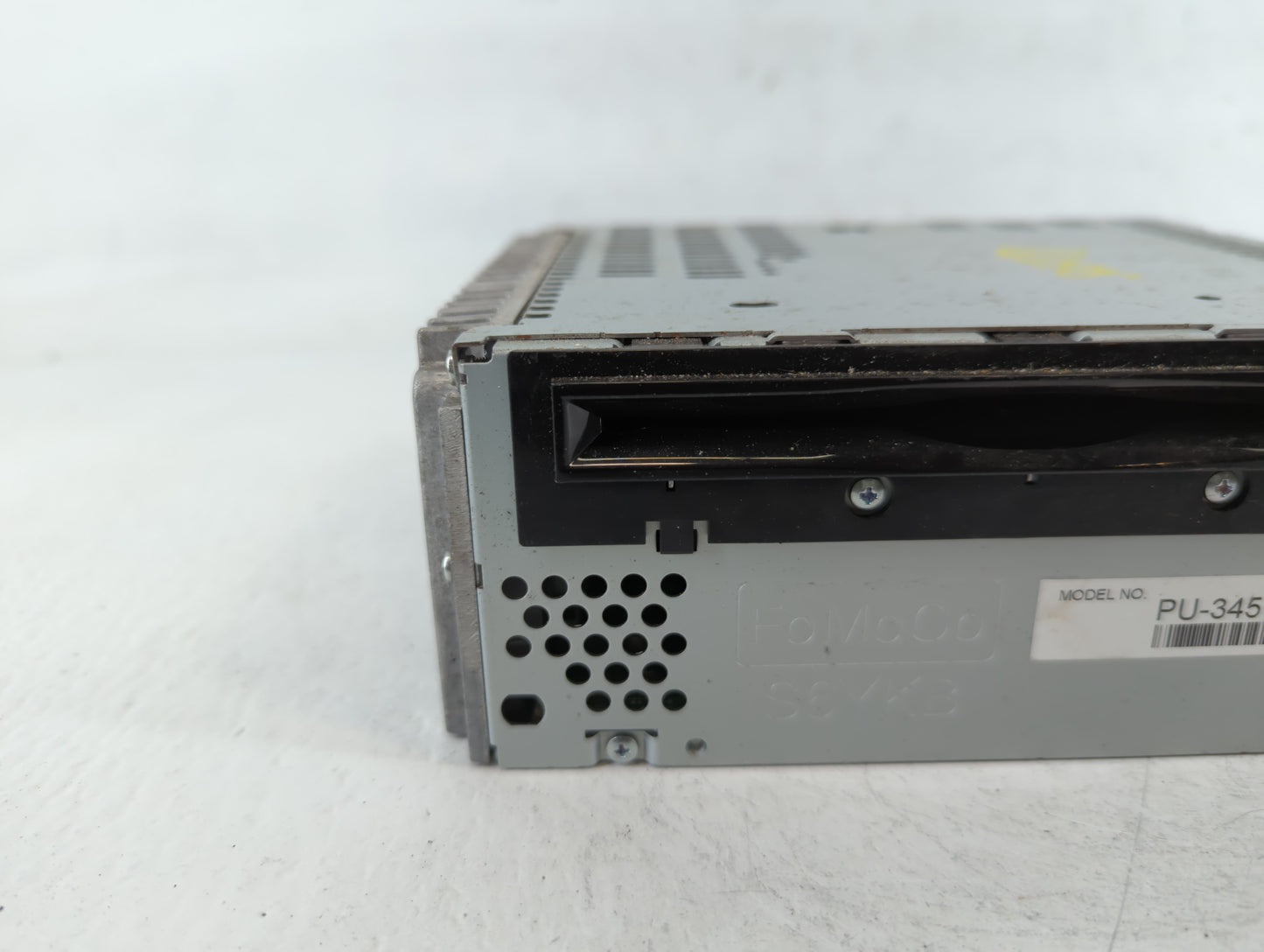 2012-2012 Ford Explorer Am Fm Cd Player Radio Receiver - Oemusedautoparts1.com