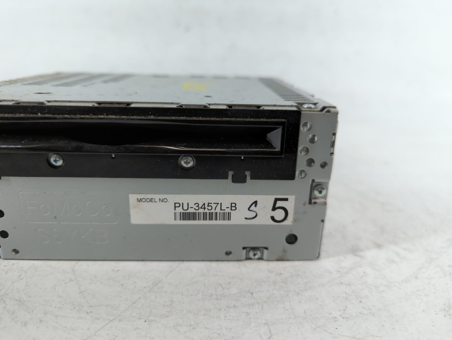 2012-2012 Ford Explorer Am Fm Cd Player Radio Receiver - Oemusedautoparts1.com