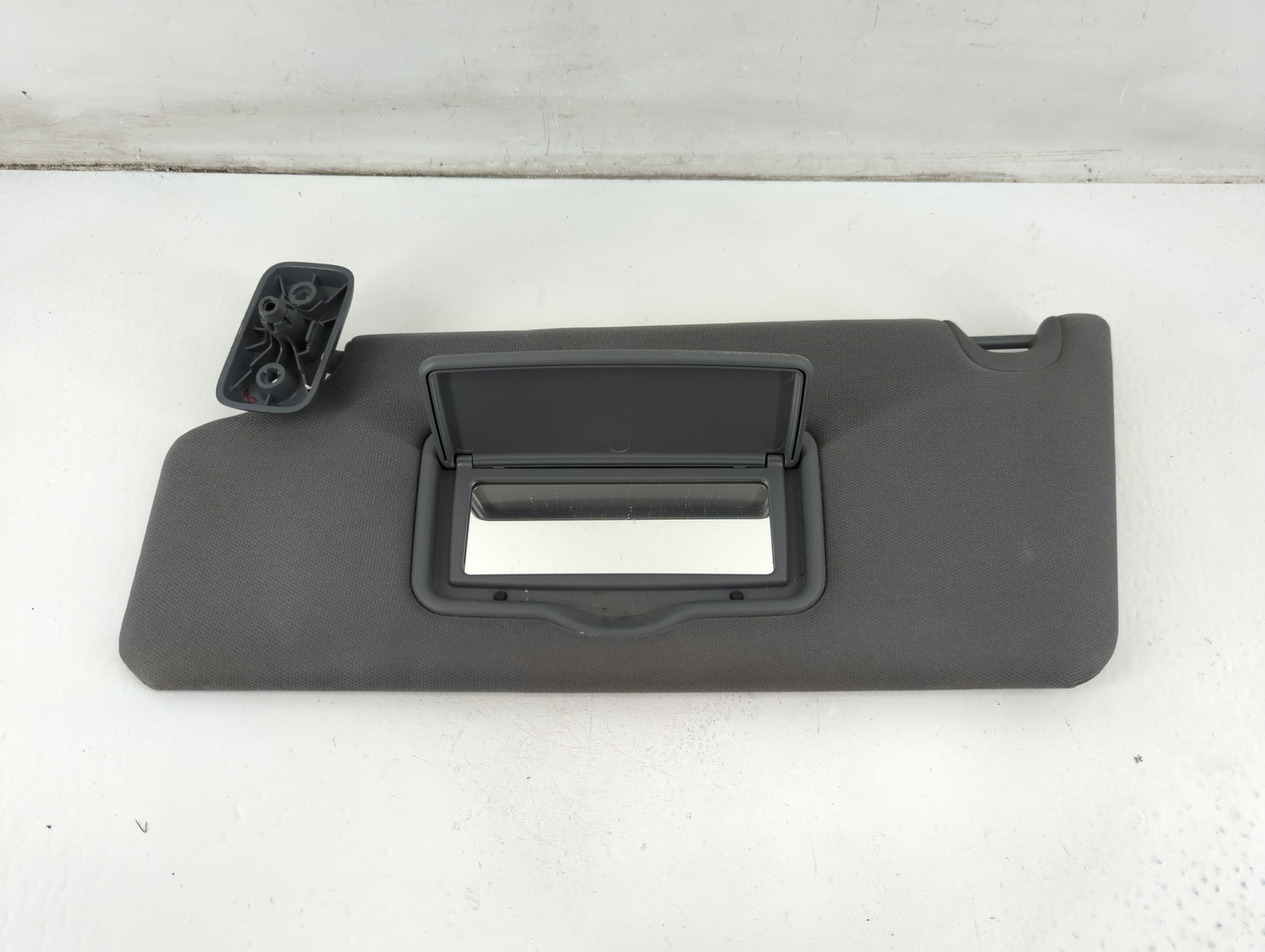 2011-2014 Ford F-150 Sun Visor Shade Replacement Driver Left Mirror Fits Fits 2011 2012 2013 2014 OEM Used Auto Parts - Oemu