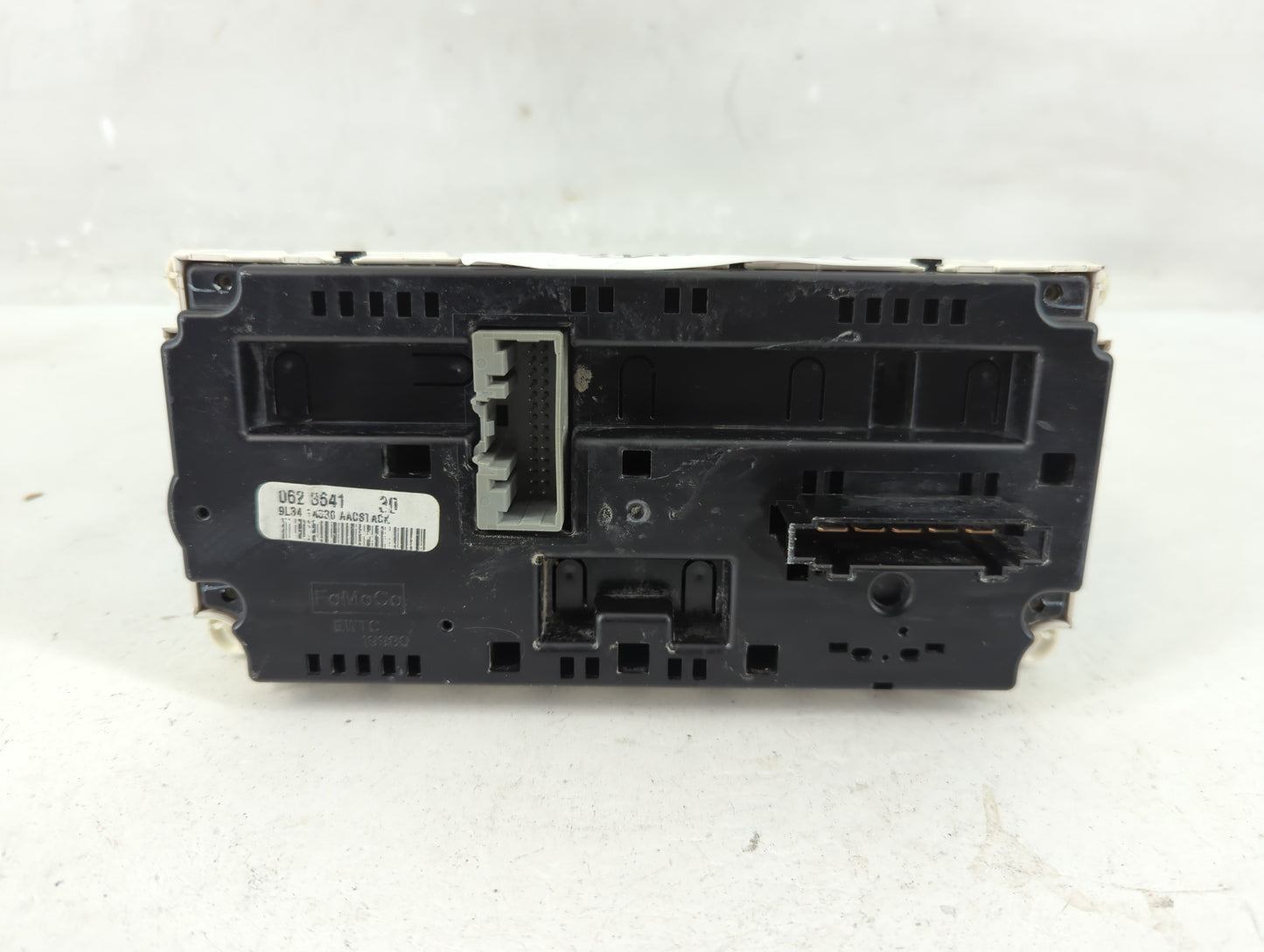 2012 Ford F-150 Climate Control Module Temperature AC/Heater Replacement P/N:0623641 Fits OEM Used Auto Parts - Oemusedautop