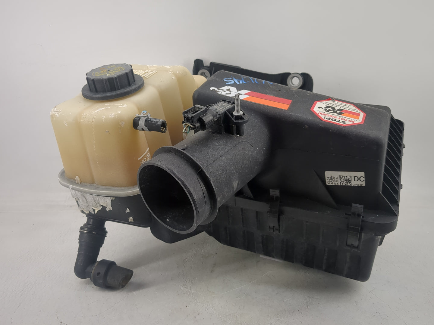 2012 Ford F-150 Air Cleaner Intake-duct Hose Tube - Oemusedautoparts1.com