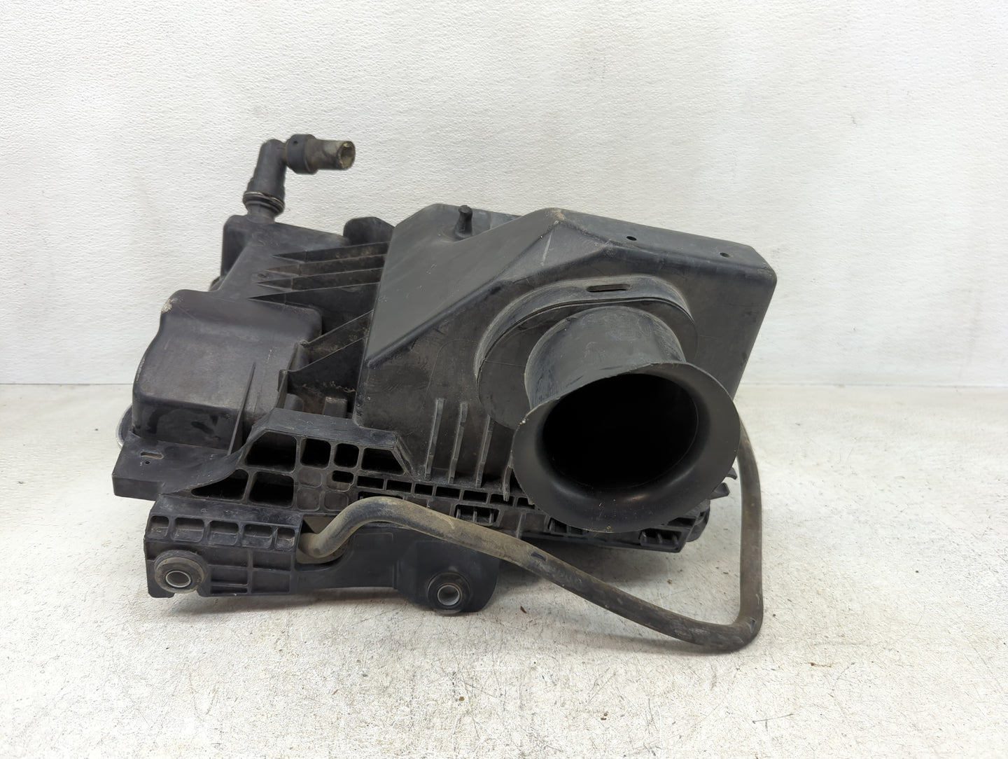 2012 Ford F-150 Air Cleaner Intake-duct Hose Tube - Oemusedautoparts1.com