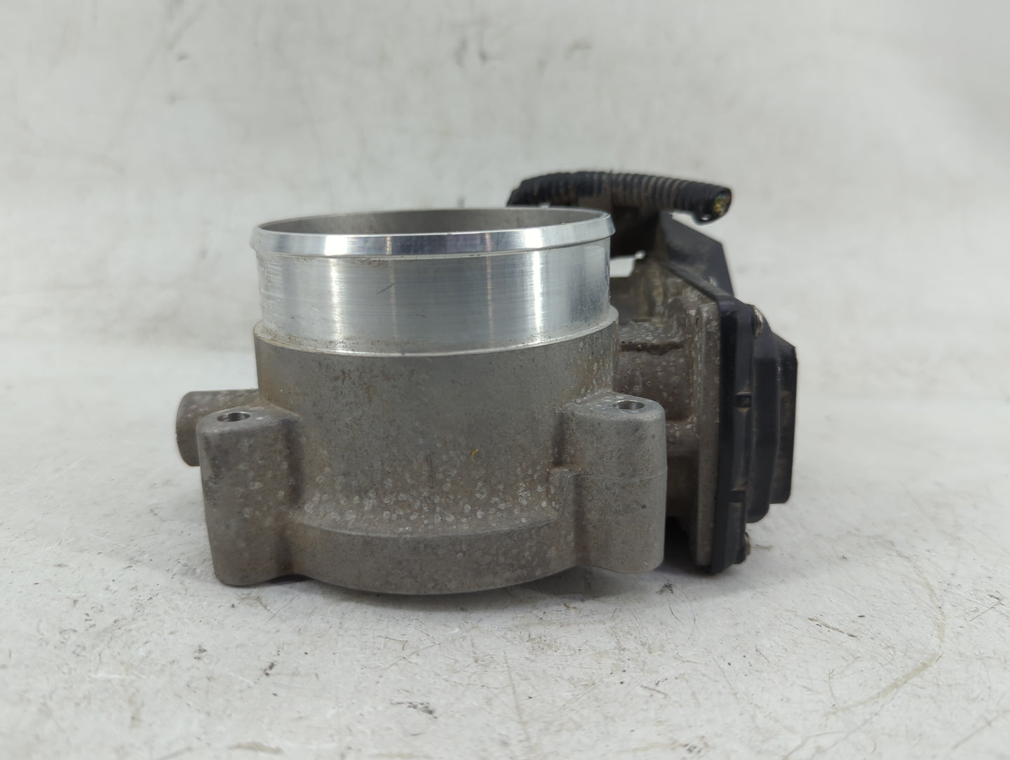 2011-2014 Ford F-150 Throttle Body P/N:BR3E 85891 A Fits Fits 2011 2012 2013 2014 OEM Used Auto Parts - Oemusedautoparts1.co