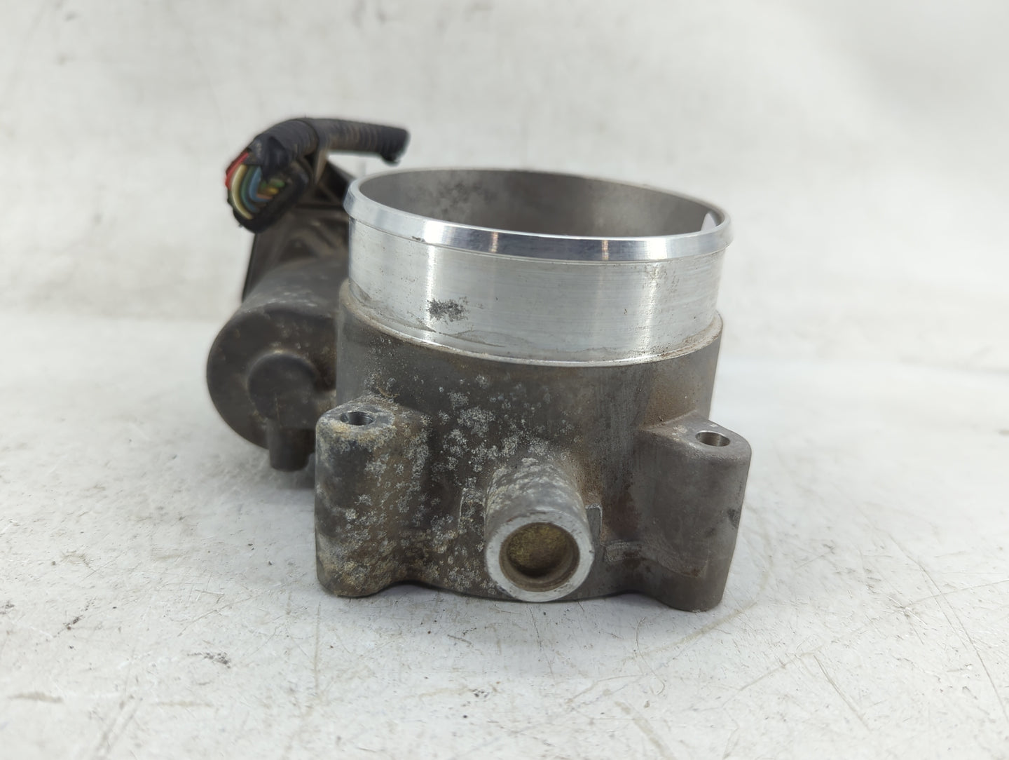 2011-2014 Ford F-150 Throttle Body P/N:BR3E 85891 A Fits Fits 2011 2012 2013 2014 OEM Used Auto Parts - Oemusedautoparts1.co