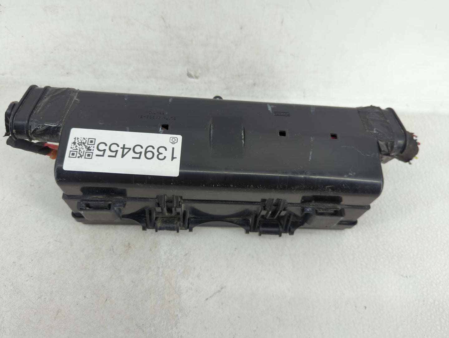 2011-2014 Ford F-150 Fusebox Fuse Box Panel Relay Module P/N:9L1T-14A003-BA Fits Fits 2011 2012 2013 2014 OEM Used Auto Part