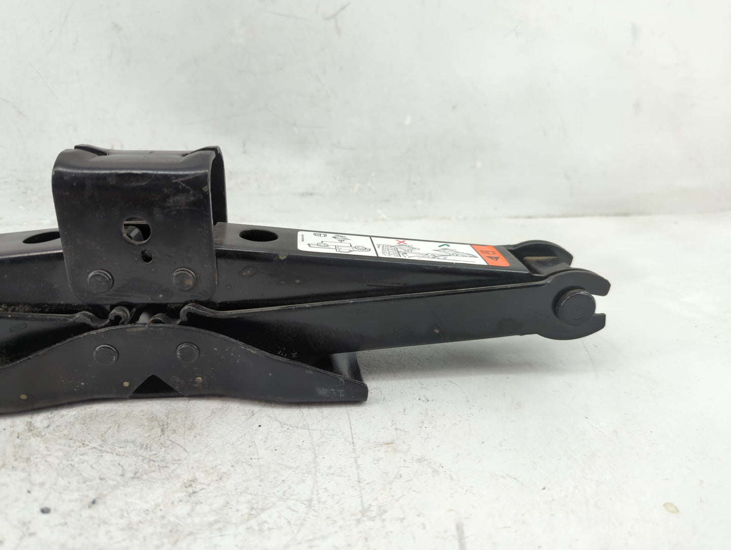 2012 Ford F-150 Spare Scissor Car Jack - Oemusedautoparts1.com
