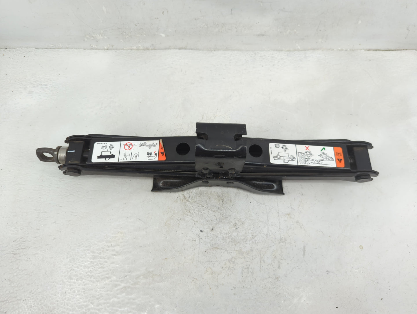 2012 Ford F-150 Spare Scissor Car Jack - Oemusedautoparts1.com