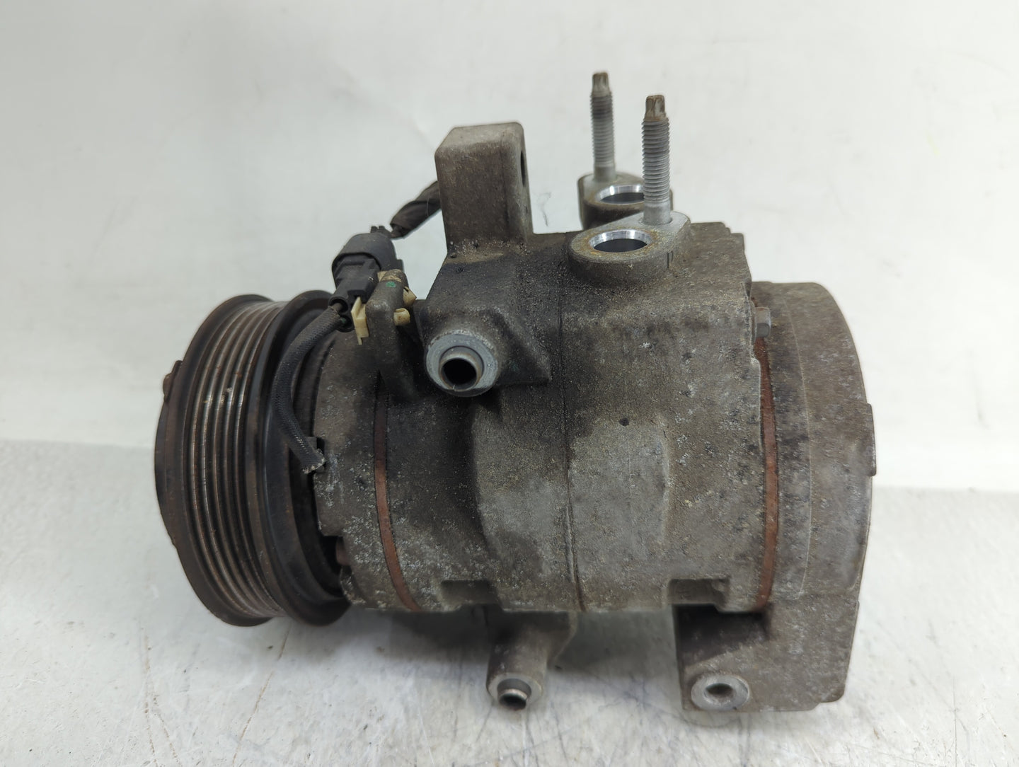 2011-2013 Ford F-150 Air Conditioning A/c Ac Compressor Oem - Oemusedautoparts1.com