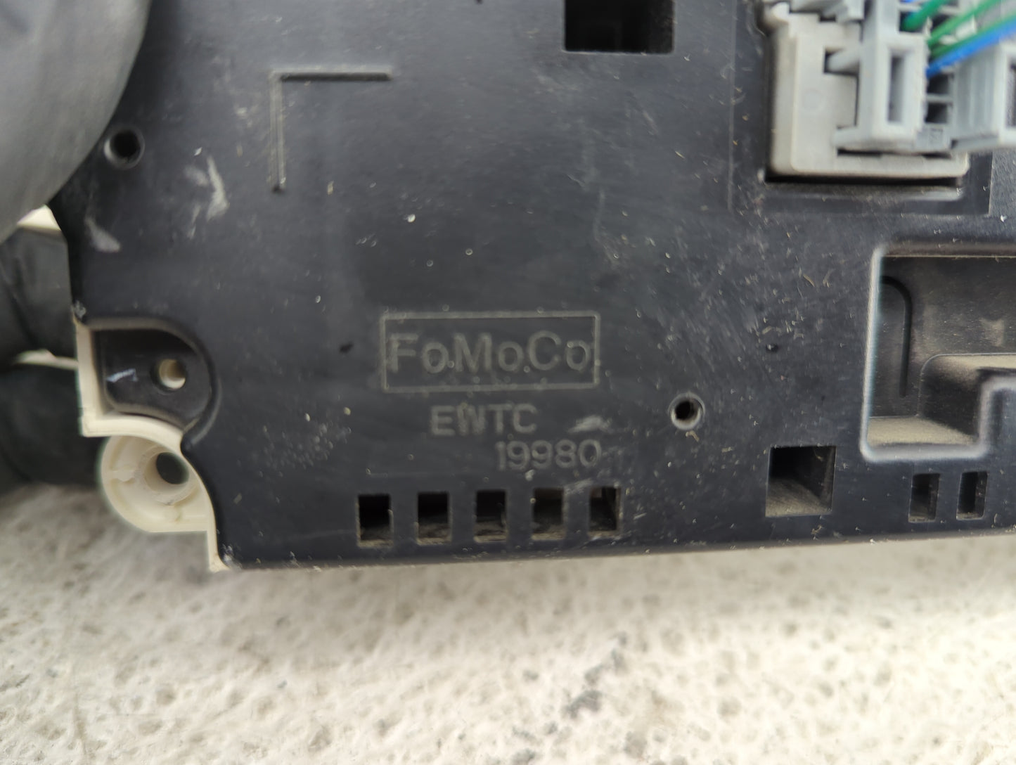 2009 Ford F-150 Climate Control Module Temperature AC/Heater Replacement P/N:EWTC 19980 Fits OEM Used Auto Parts - Oemusedau