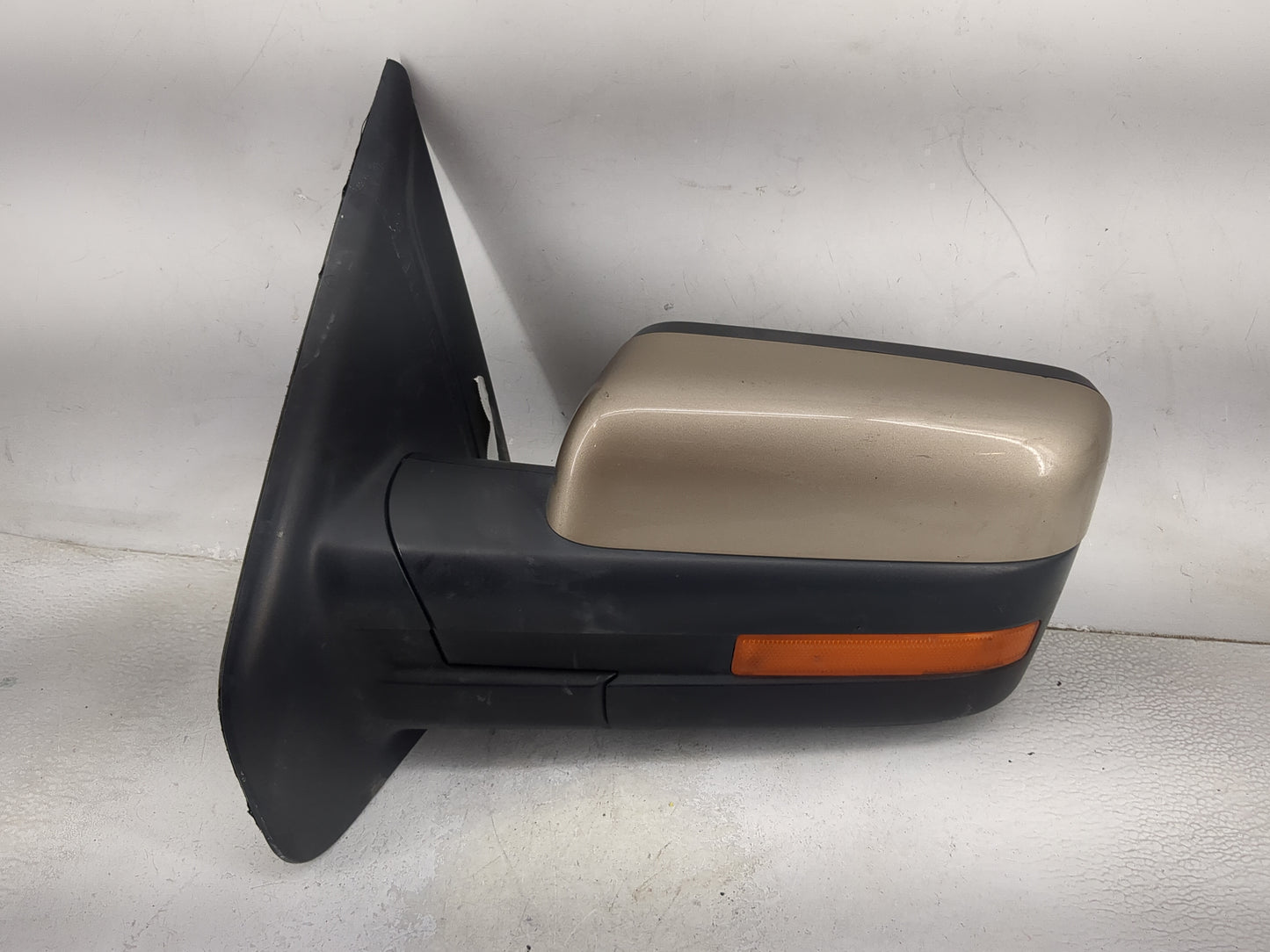 2011-2014 Ford F-150 Driver Side View Mirror - Left Door Mirror OEM Used - Oemusedautoparts1.com