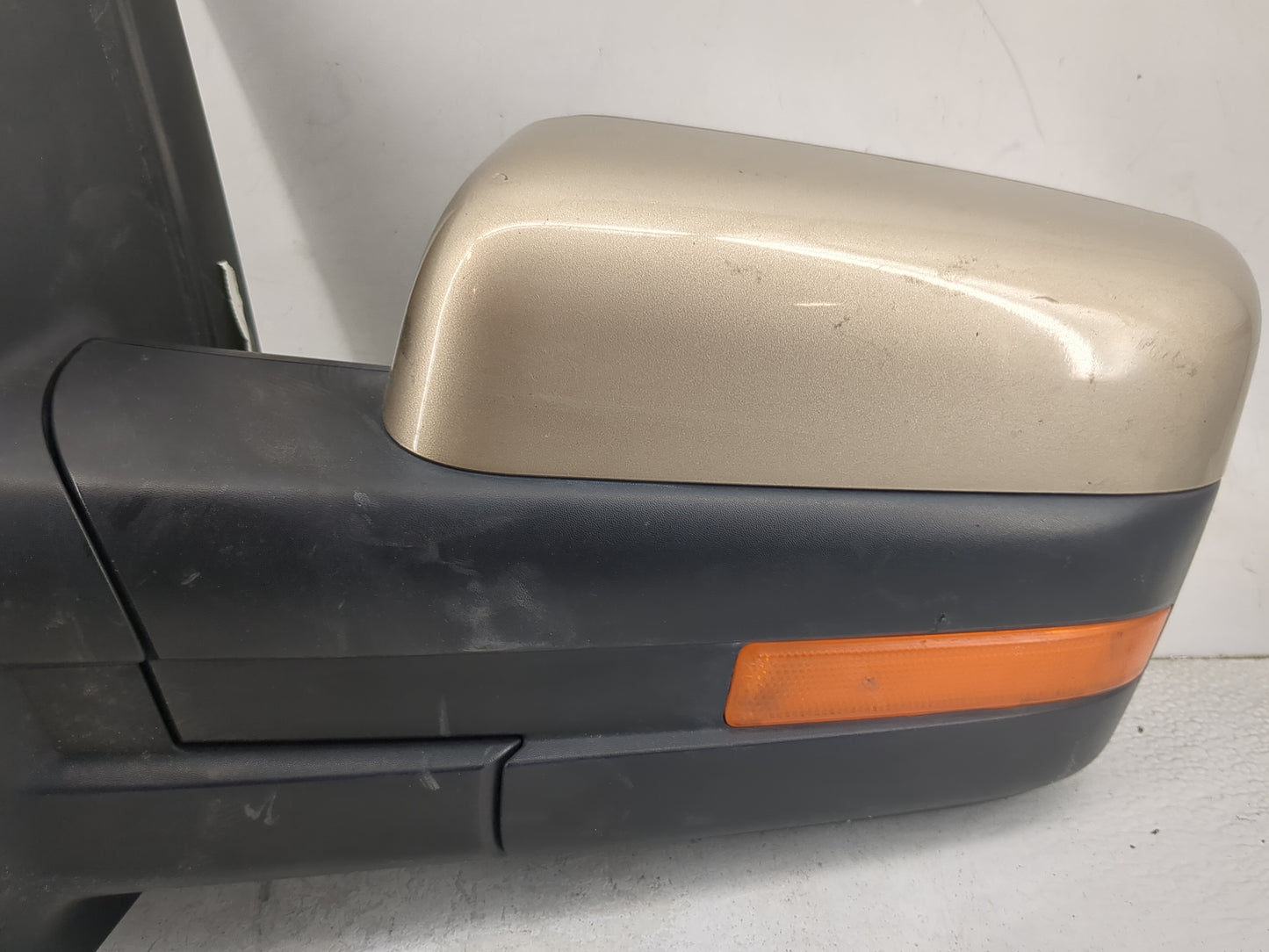 2011-2014 Ford F-150 Driver Side View Mirror - Left Door Mirror OEM Used - Oemusedautoparts1.com
