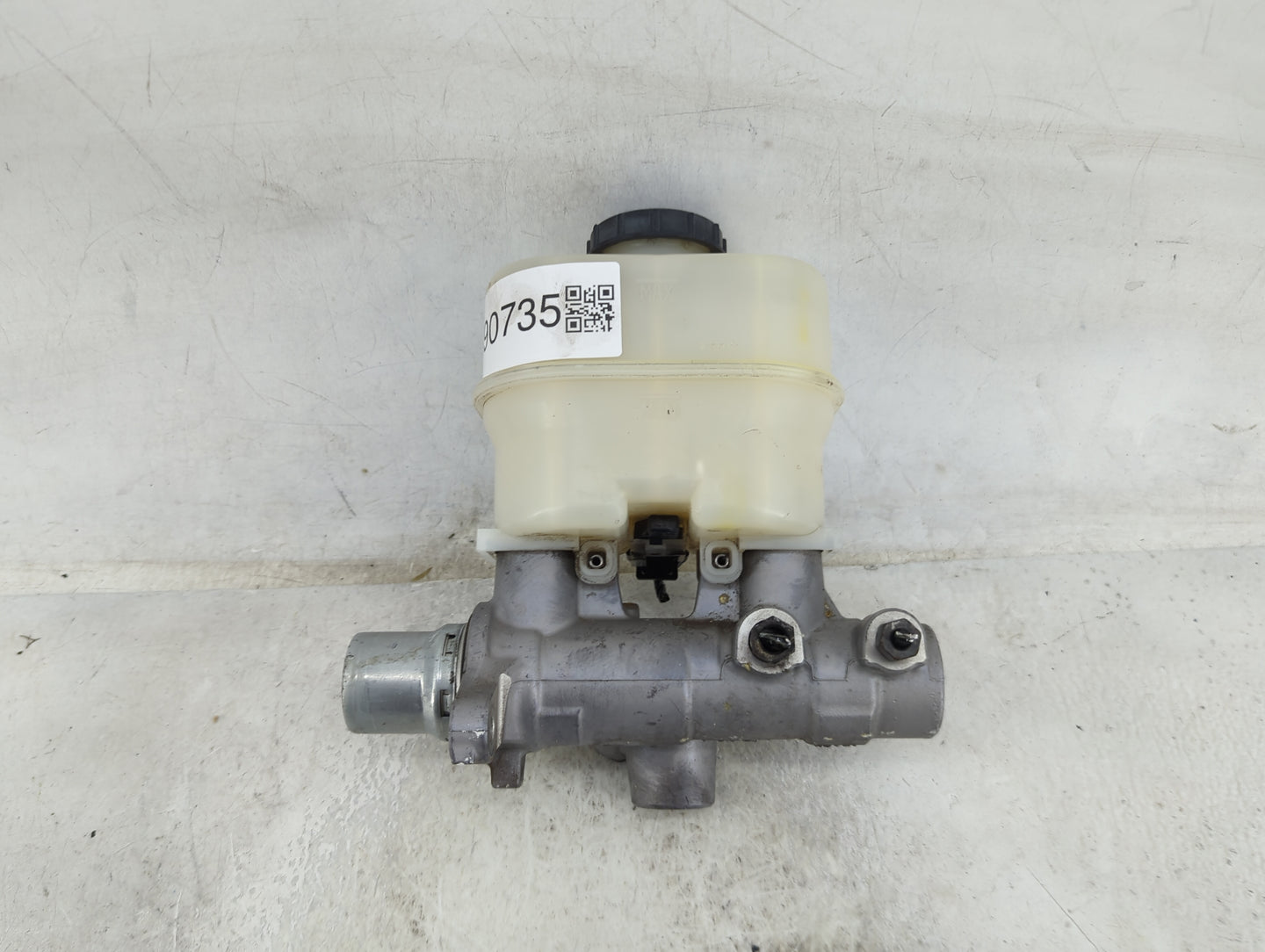 2011-2013 Ford F-150 Brake Master Cylinder 1490735 - Oemusedautoparts1.com