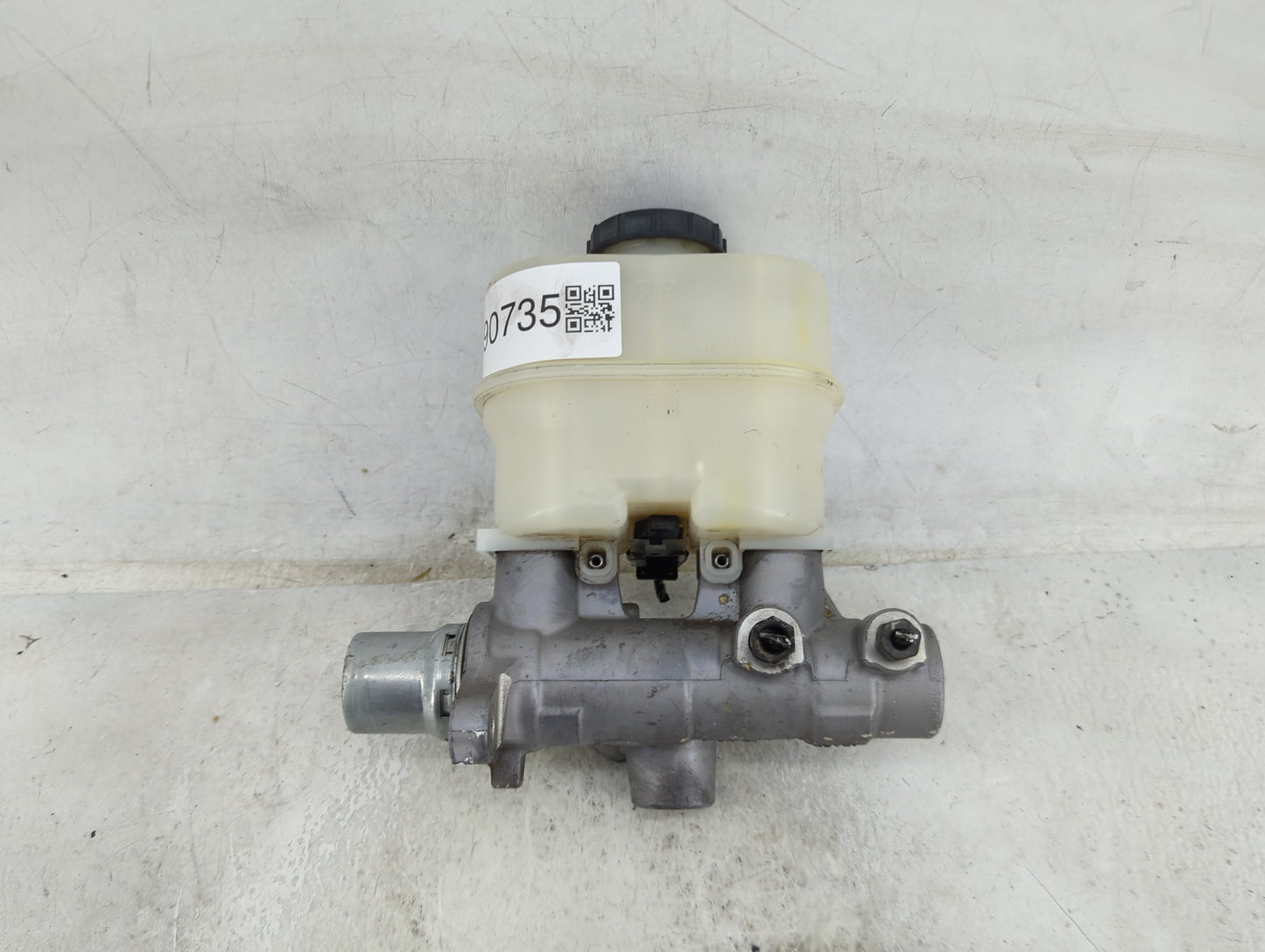 2011-2013 Ford F-150 Brake Master Cylinder 1490735 - Oemusedautoparts1.com