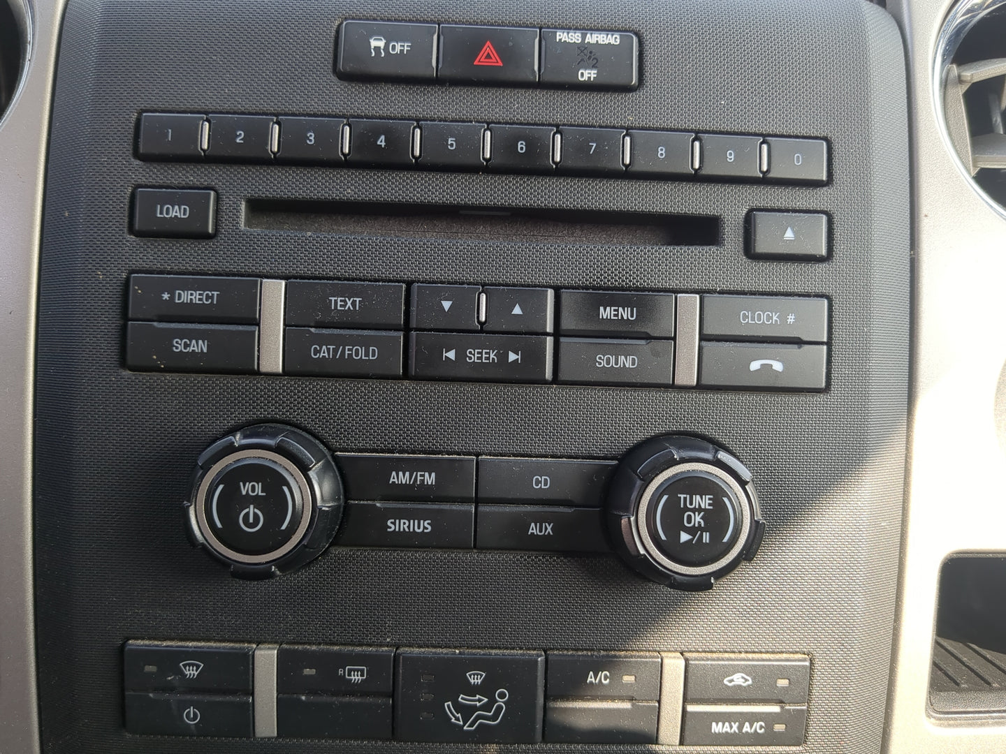 2010-2013 Ford F-150 Radio AM FM Cd Player Receiver Replacement Fits Fits 2010 2011 2012 2013 OEM Used Auto Parts - Oemuseda