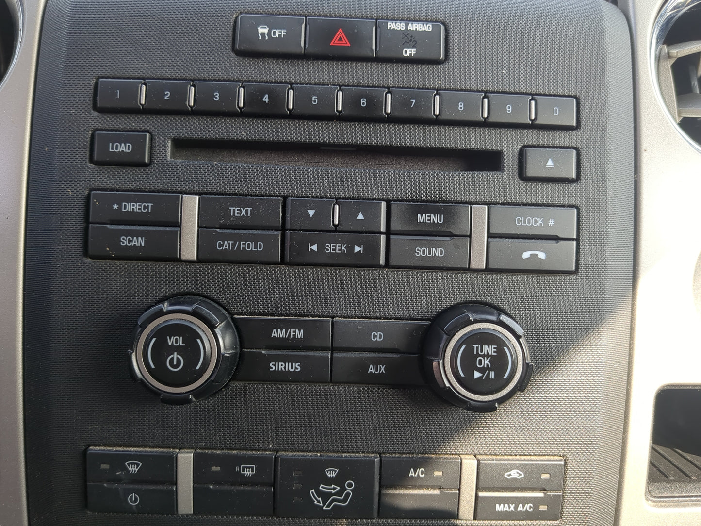 2010-2013 Ford F-150 Radio AM FM Cd Player Receiver Replacement Fits Fits 2010 2011 2012 2013 OEM Used Auto Parts - Oemuseda