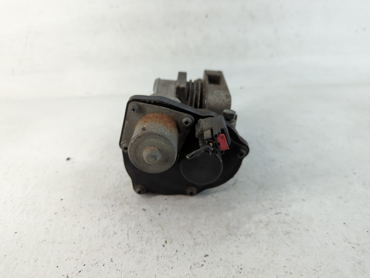 2011-2014 Ford F-150 Throttle Body P/N:131921000515 071113, AA5E-BB Fits Fits 2011 2012 2013 2014 OEM Used Auto Parts - Oemu