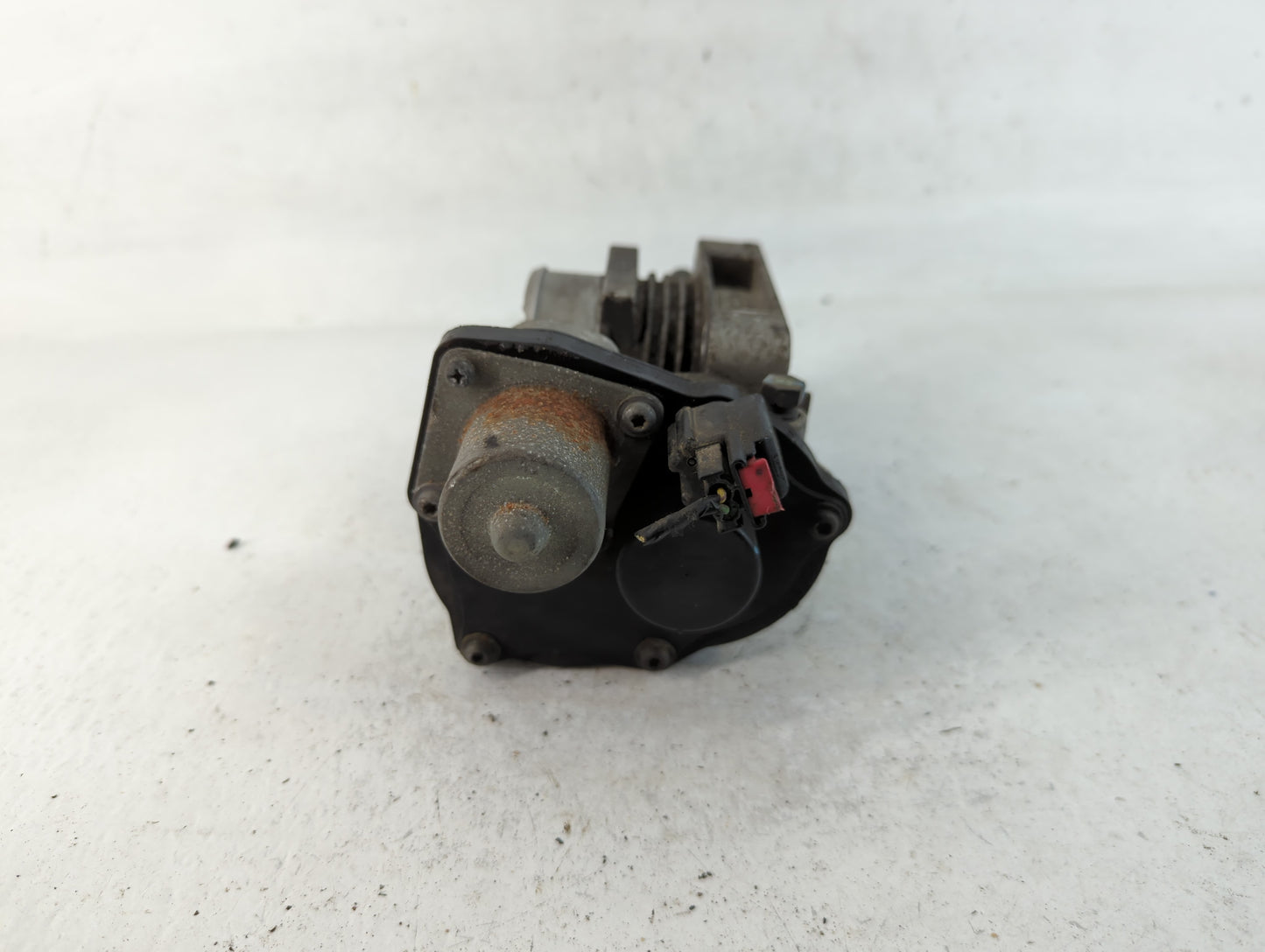 2011-2014 Ford F-150 Throttle Body P/N:131921000515 071113, AA5E-BB Fits Fits 2011 2012 2013 2014 OEM Used Auto Parts - Oemu
