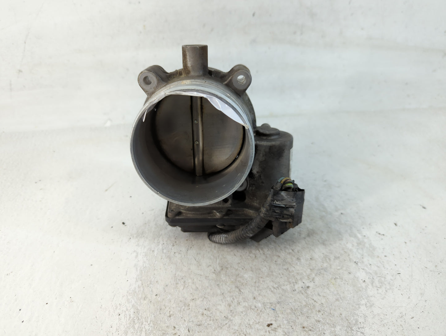 2011-2014 Ford F-150 Throttle Body P/N:000113748 Fits Fits 2011 2012 2013 2014 OEM Used Auto Parts - Oemusedautoparts1.com