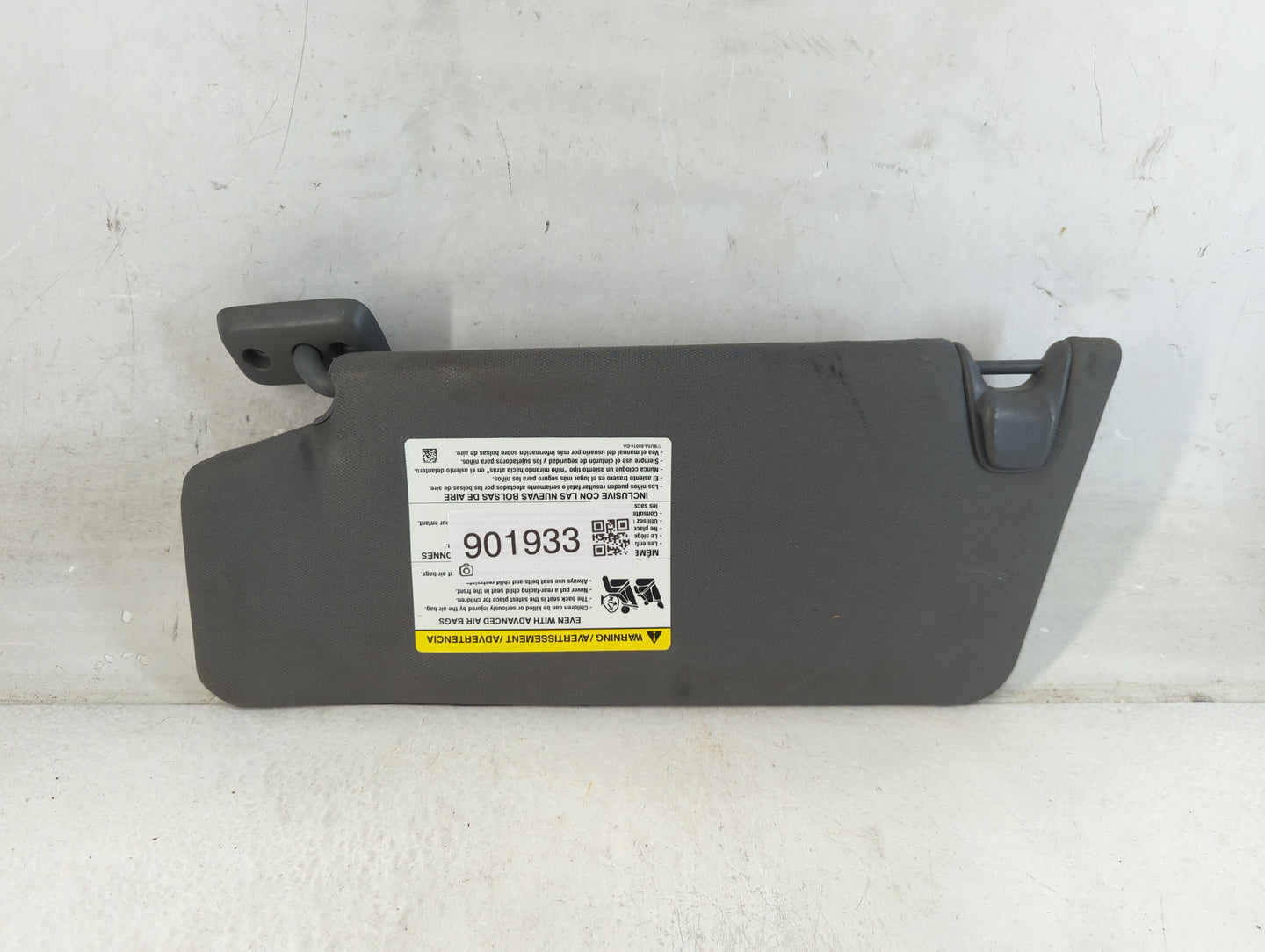 2012 Ford F-150 Sun Visor Shade Replacement Passenger Right Mirror Fits OEM Used Auto Parts - Oemusedautoparts1.com
