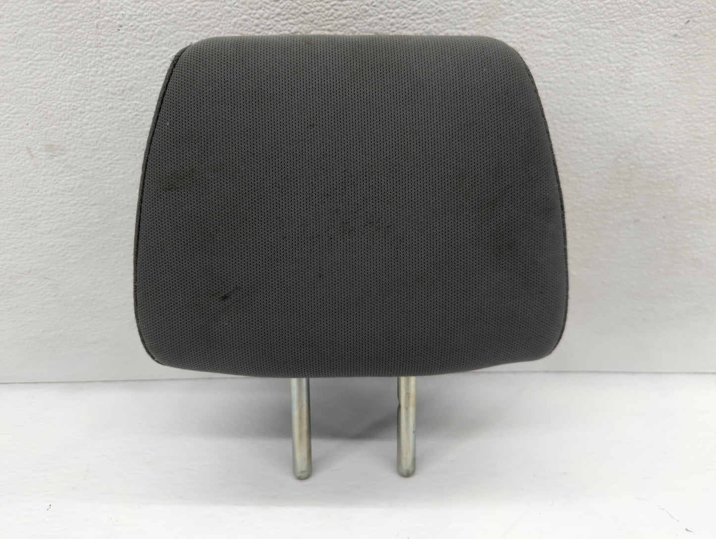 2012 Ford F-350 Super Duty Headrest Head Rest Rear Center Seat Fits OEM Used Auto Parts - Oemusedautoparts1.com