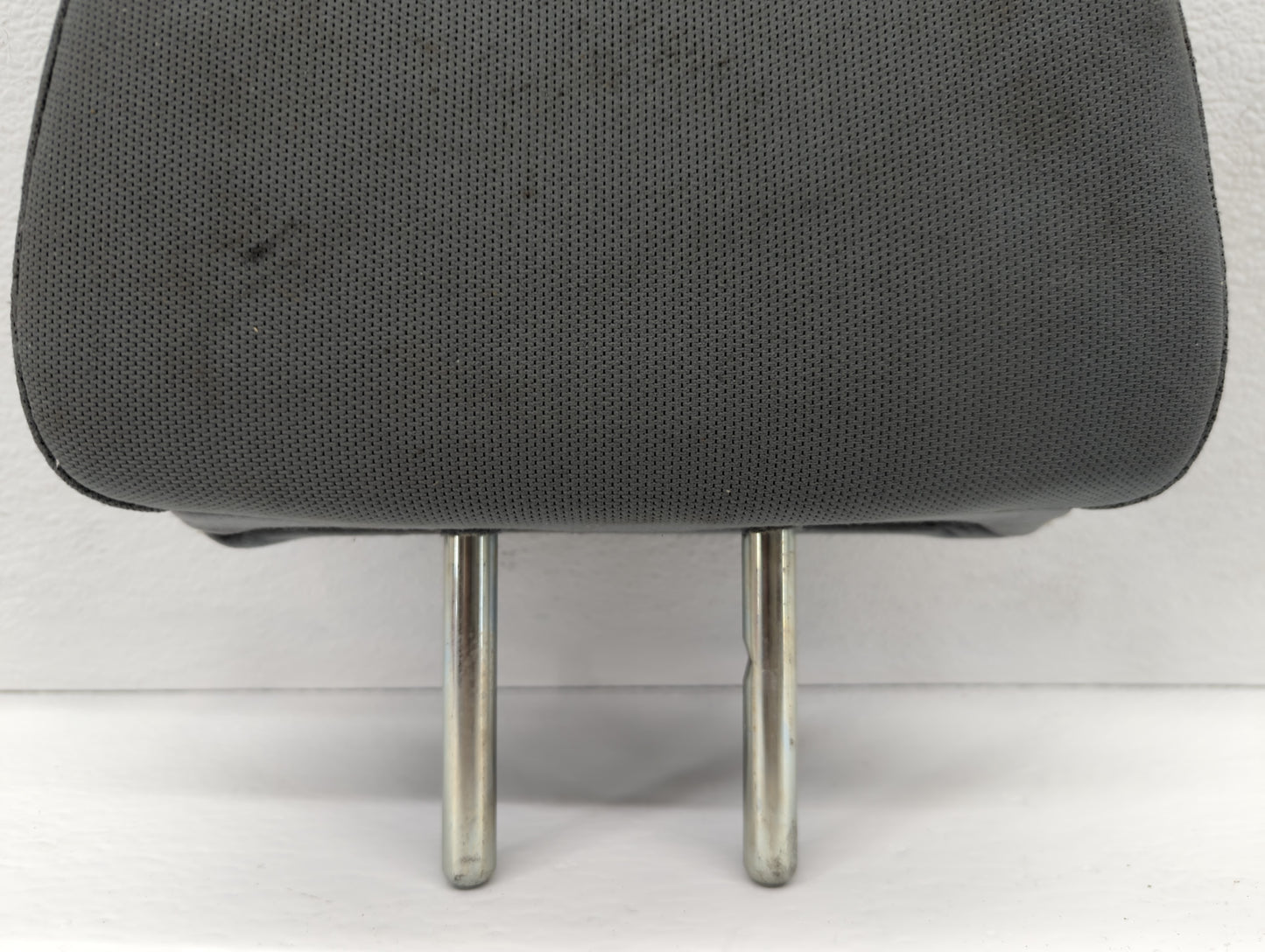 2012 Ford F-350 Super Duty Headrest Head Rest Rear Center Seat Fits OEM Used Auto Parts - Oemusedautoparts1.com