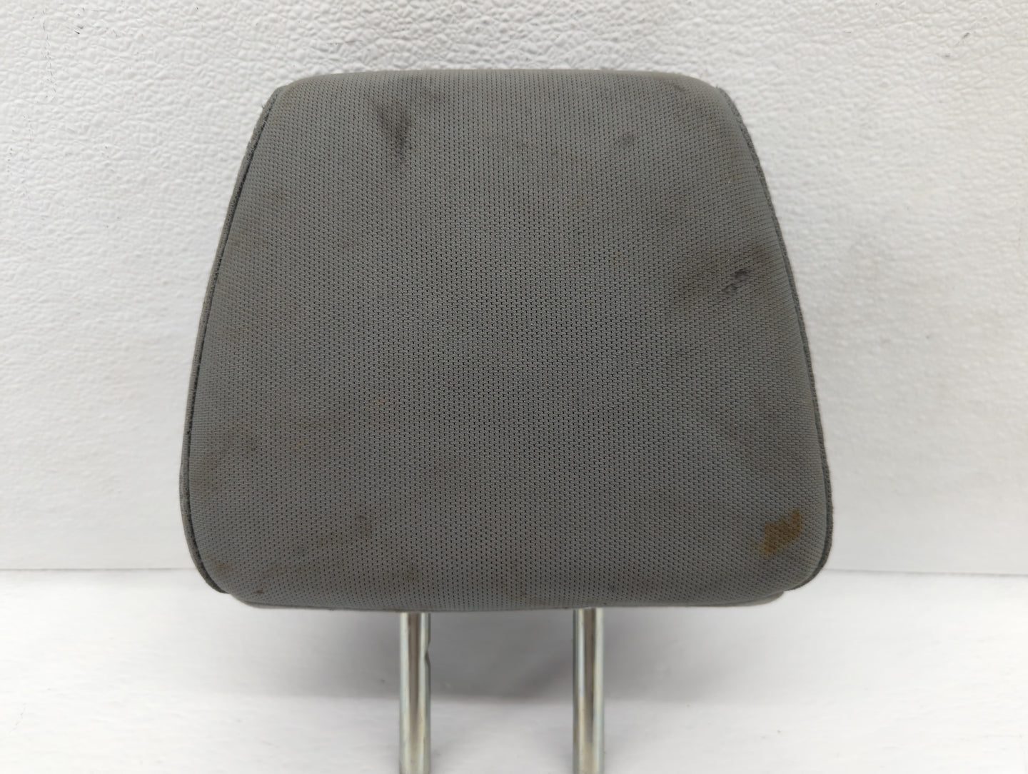 2012 Ford F-350 Super Duty Headrest Head Rest Rear Center Seat Fits OEM Used Auto Parts - Oemusedautoparts1.com
