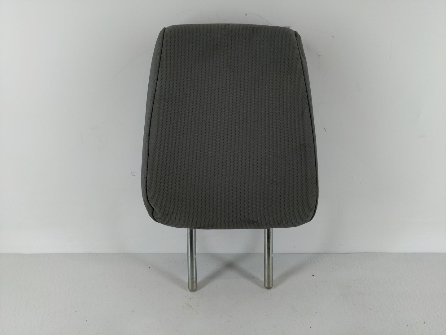 2012 Ford F-350 Super Duty Headrest Head Rest Rear Seat Fits OEM Used Auto Parts - Oemusedautoparts1.com