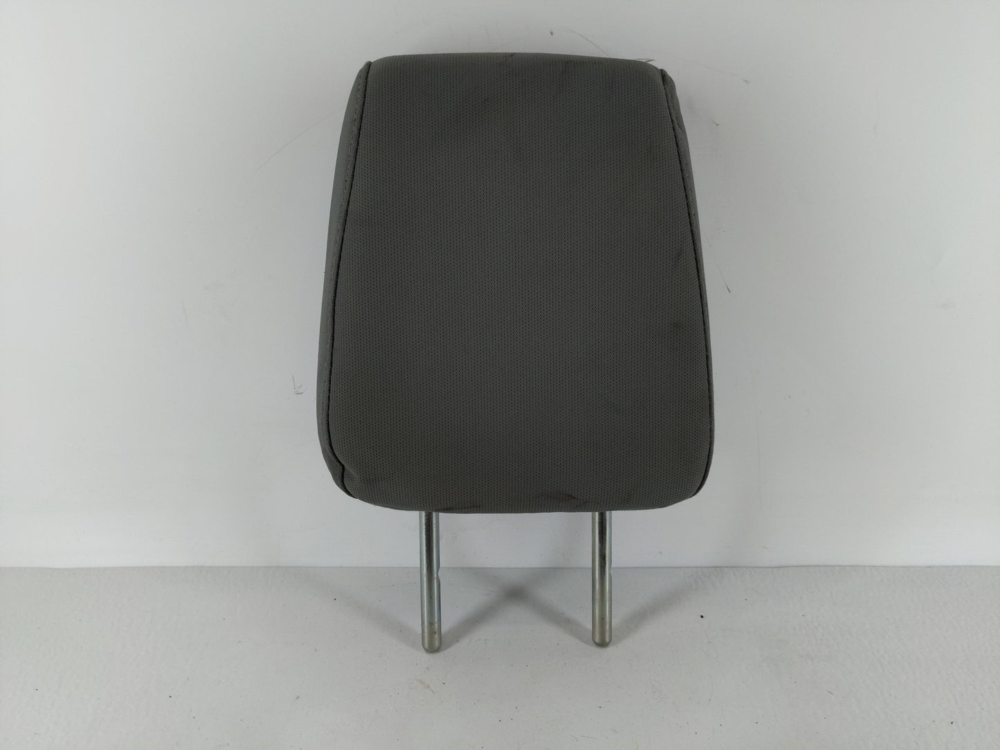 2012 Ford F-350 Super Duty Headrest Head Rest Rear Seat Fits OEM Used Auto Parts - Oemusedautoparts1.com