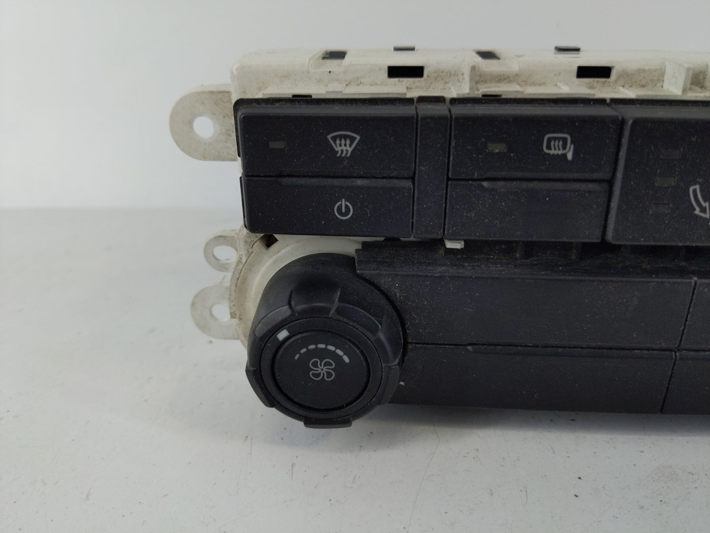 2012 Ford F-350 Super Duty Climate Control Module Temperature AC/Heater Replacement P/N:18549 18C612 Fits OEM Used Auto Part