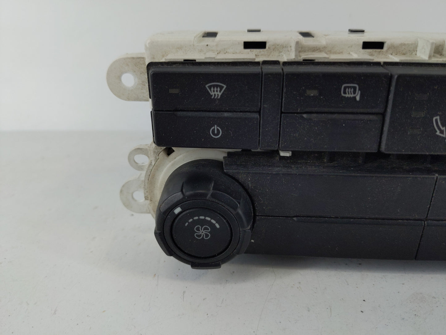 2012 Ford F-350 Super Duty Climate Control Module Temperature AC/Heater Replacement P/N:18549 18C612 Fits OEM Used Auto Part